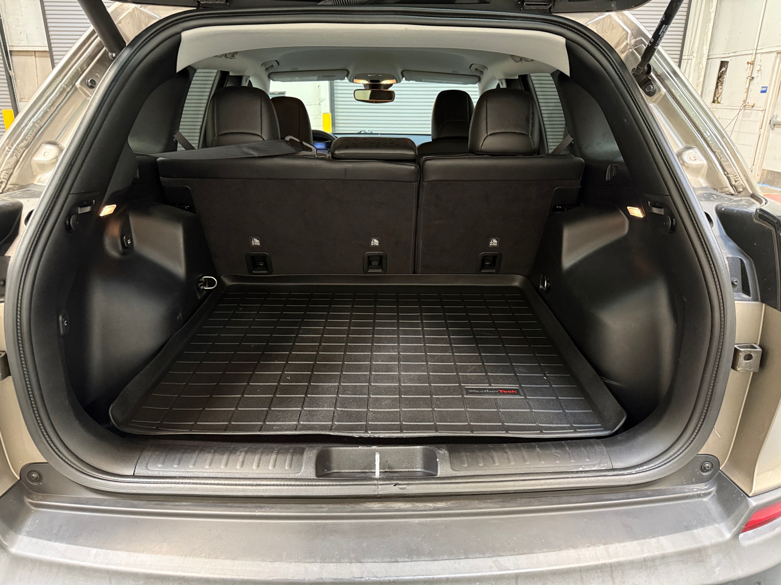 Thumbnail: 2021 Jeep Cherokee - 6