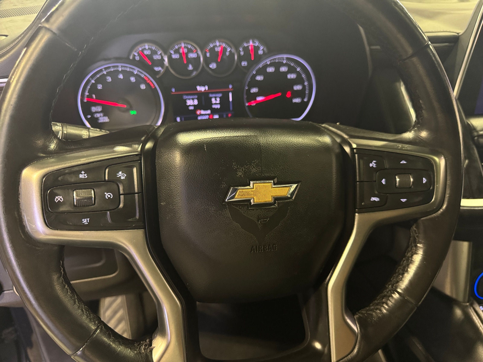 Thumbnail: 2021 Chevrolet Suburban - 4