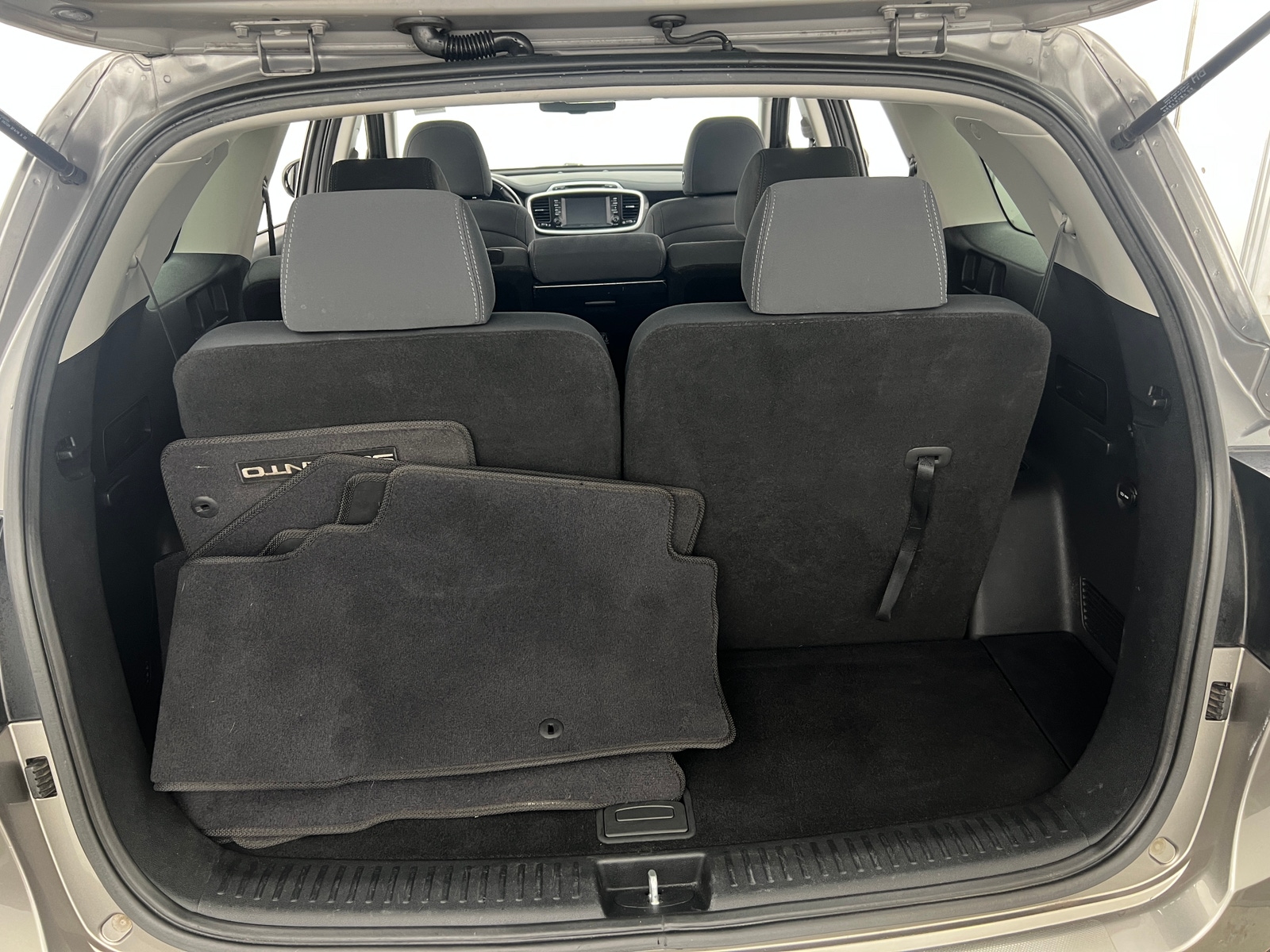 Thumbnail: 2019 Kia Sorento - 7