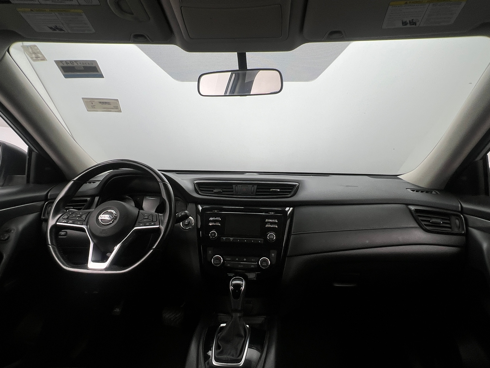 Thumbnail: 2017 Nissan Rogue - 3