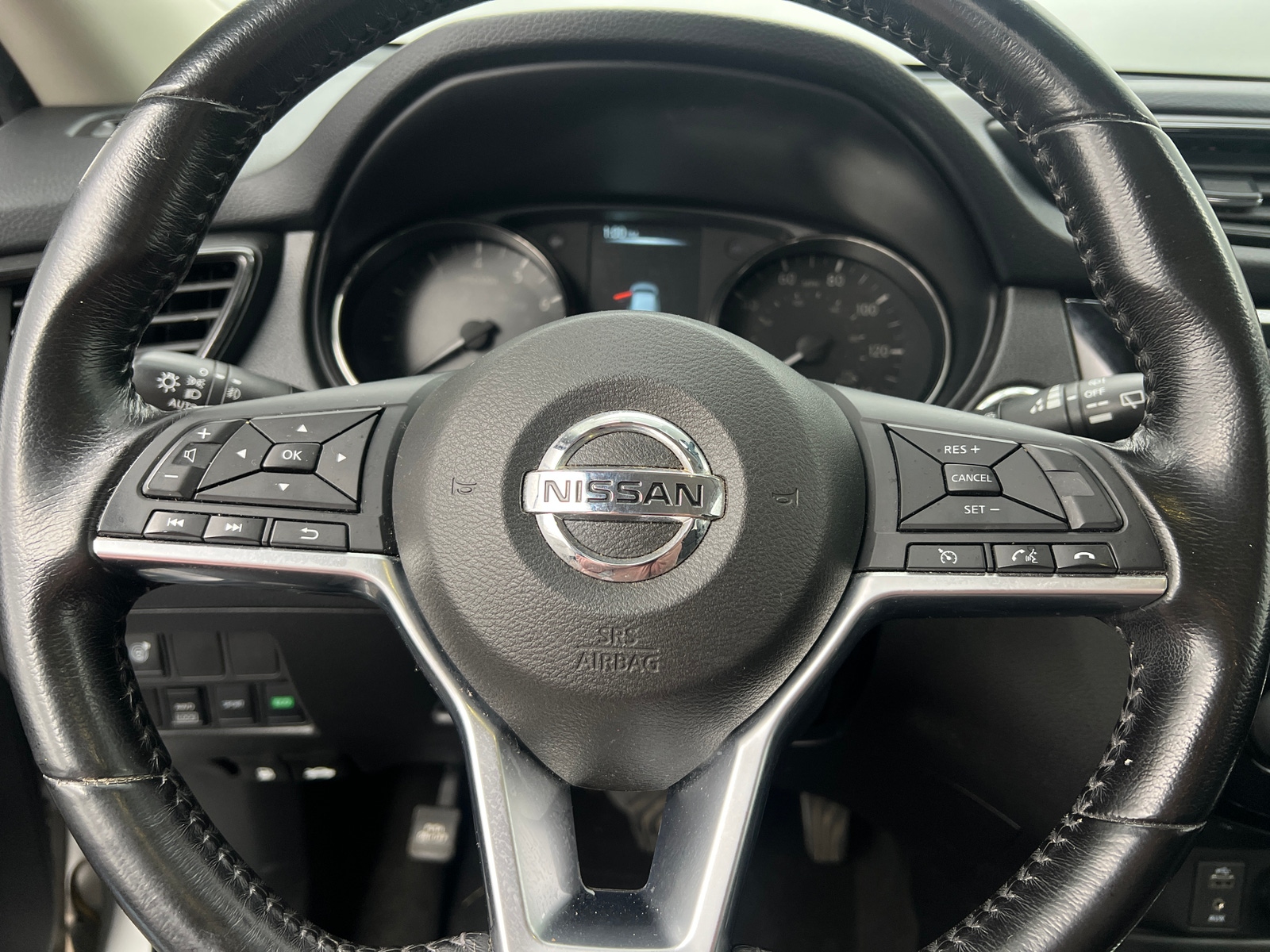 Thumbnail: 2017 Nissan Rogue - 5