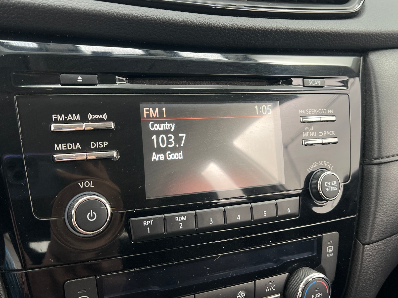 Thumbnail: 2017 Nissan Rogue - 4