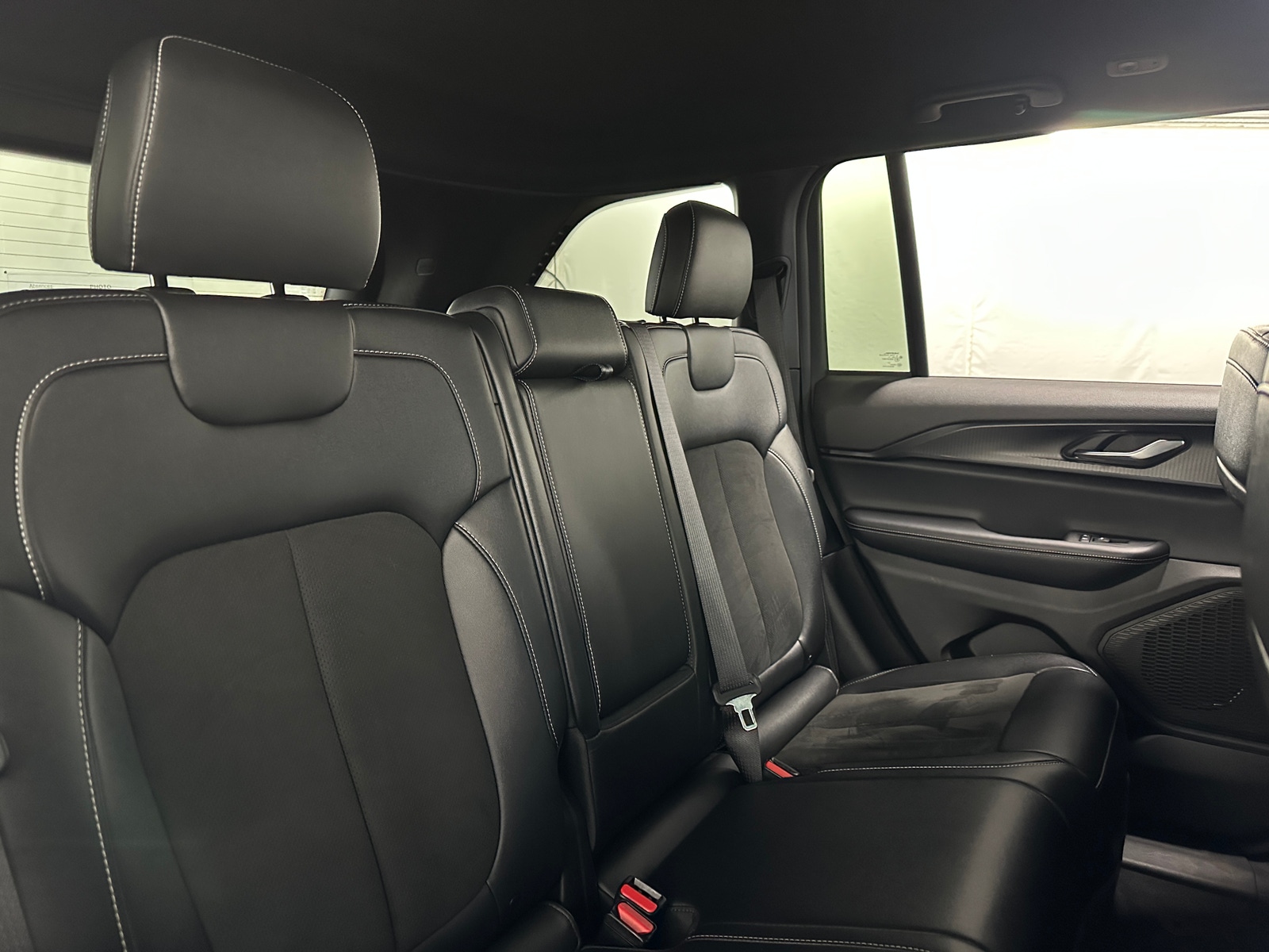 Thumbnail: 2024 Jeep Grand Cherokee - 5