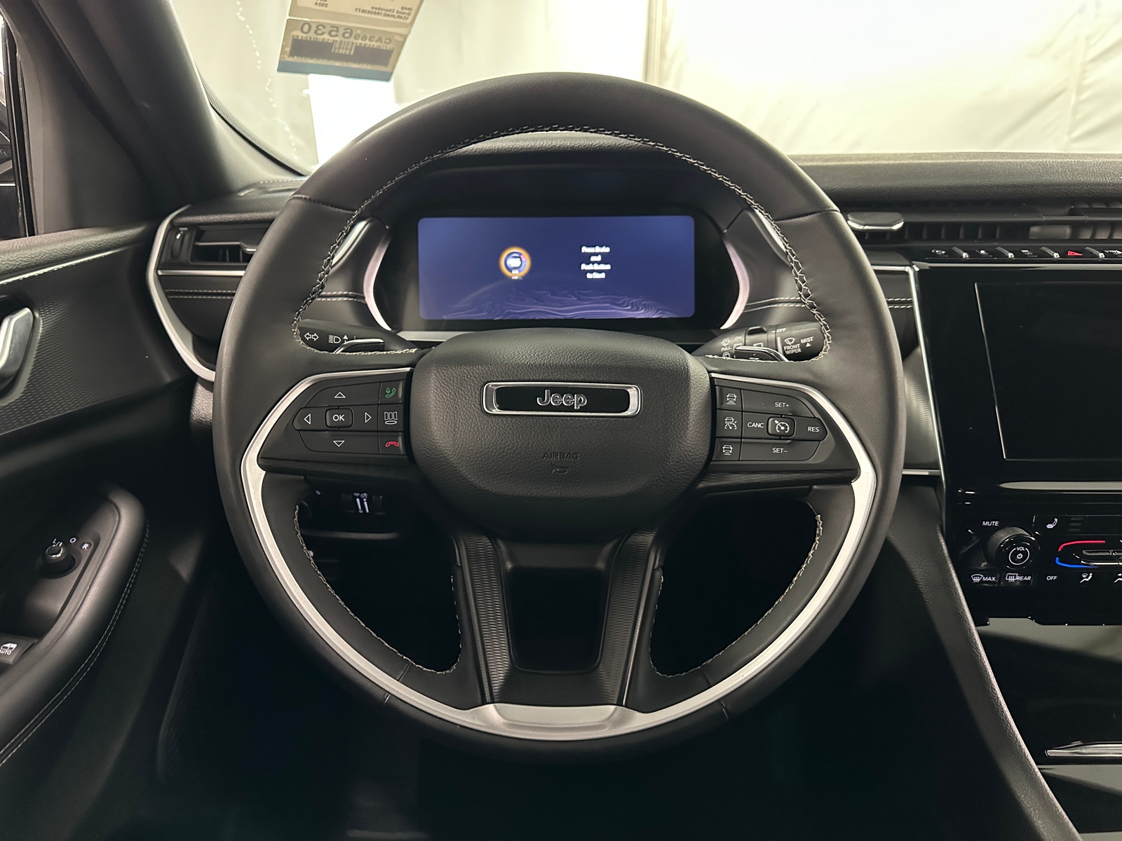 Thumbnail: 2024 Jeep Grand Cherokee - 4