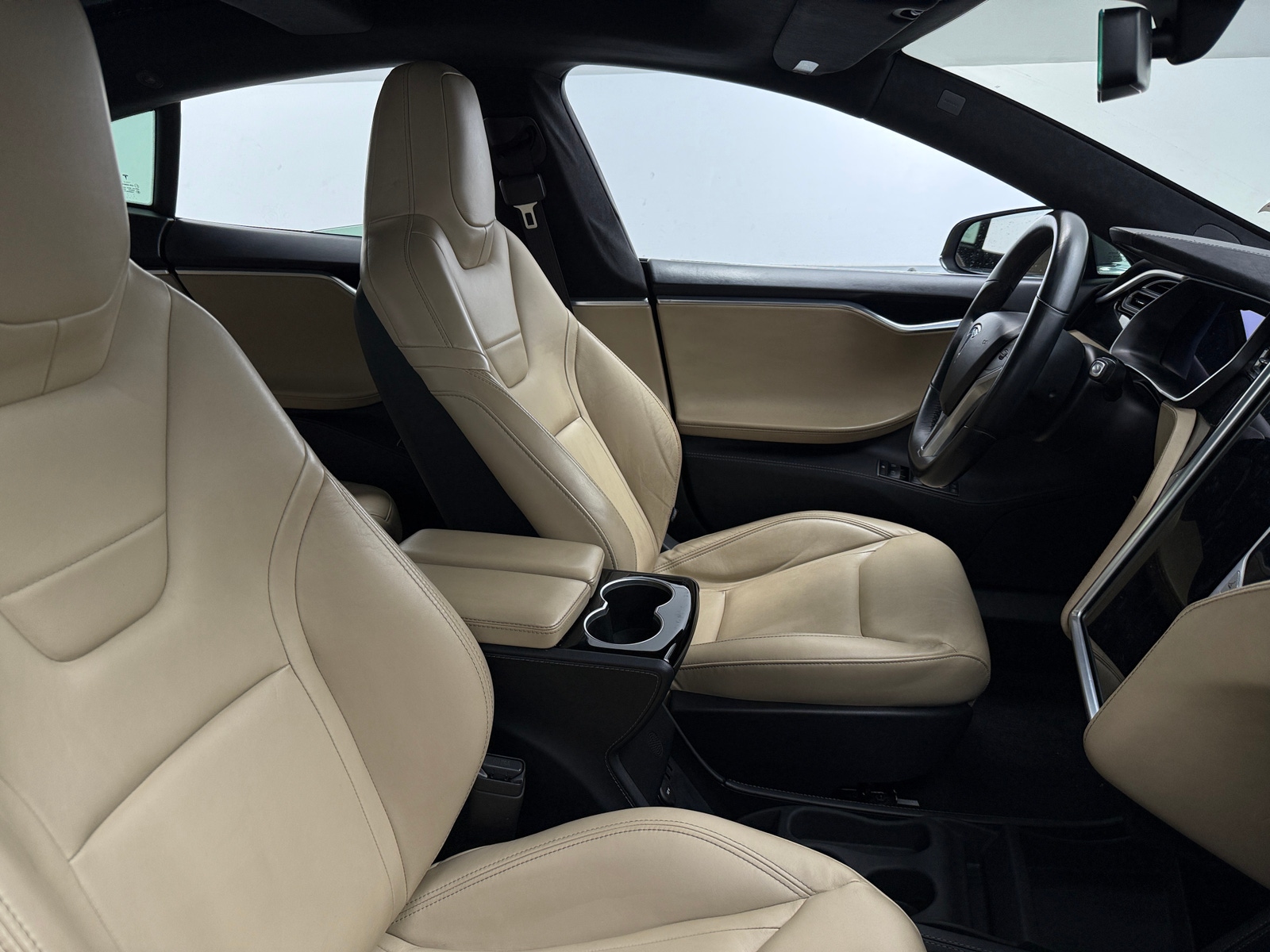 Thumbnail: 2015 Tesla Model S - 2