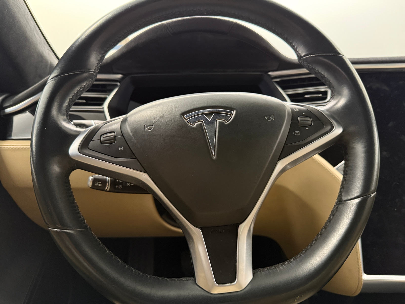 Thumbnail: 2015 Tesla Model S - 5