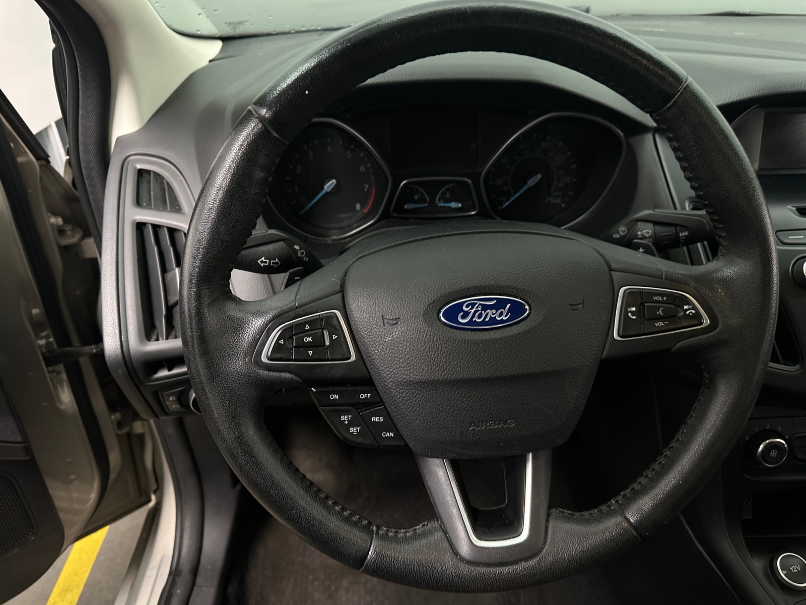 Thumbnail: 2015 Ford Focus - 5