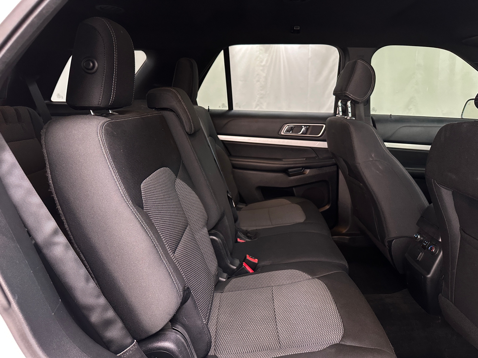 Thumbnail: 2016 Ford Explorer - 6