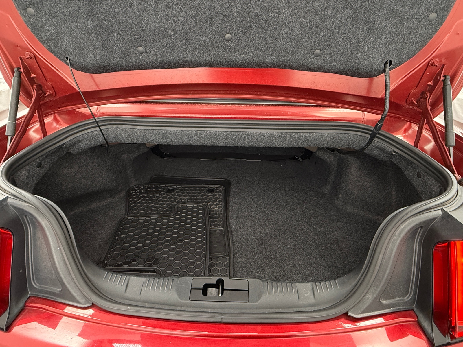 Thumbnail: 2015 Ford Mustang - 6