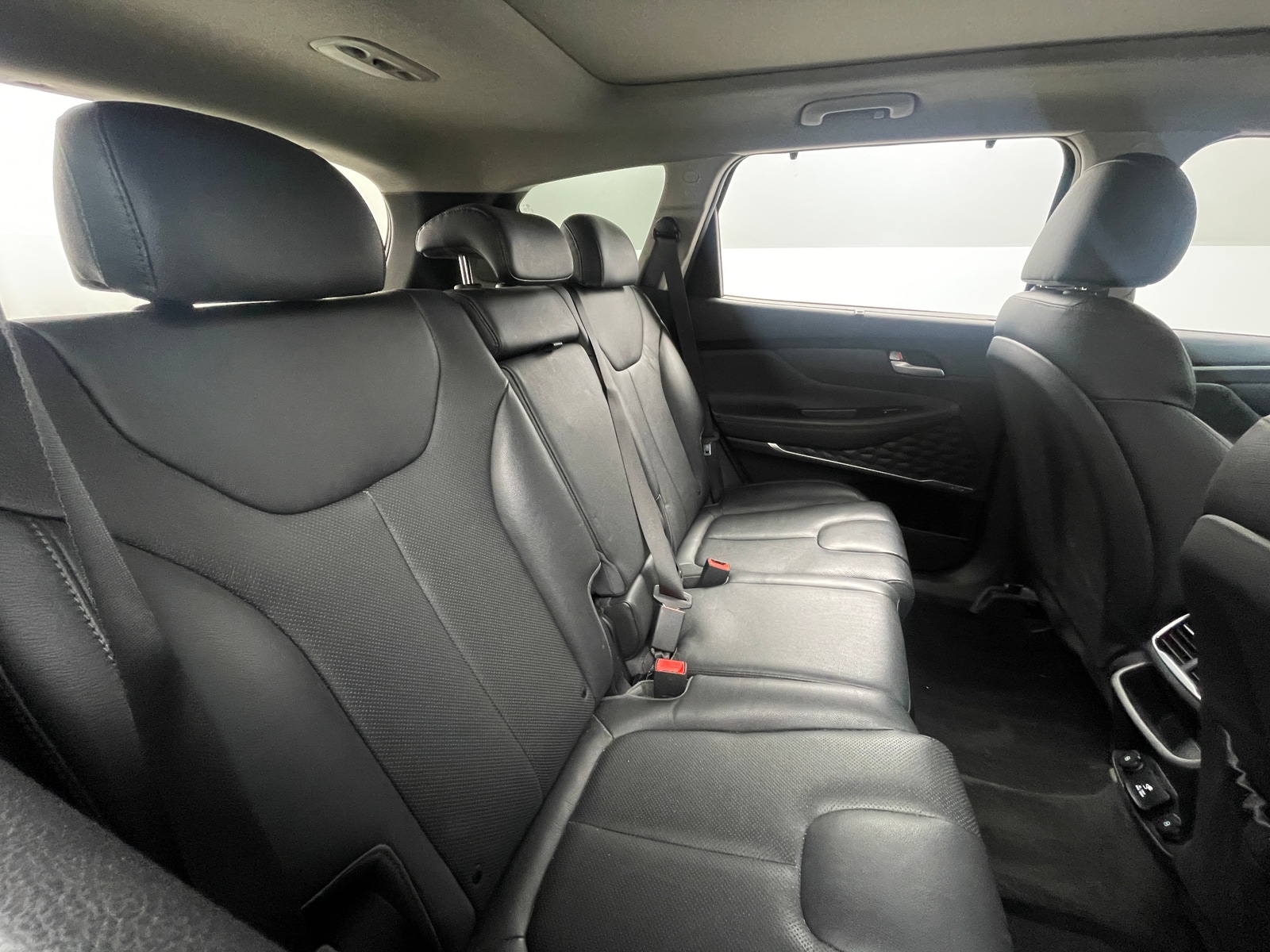 Thumbnail: 2020 Hyundai Santa Fe - 5