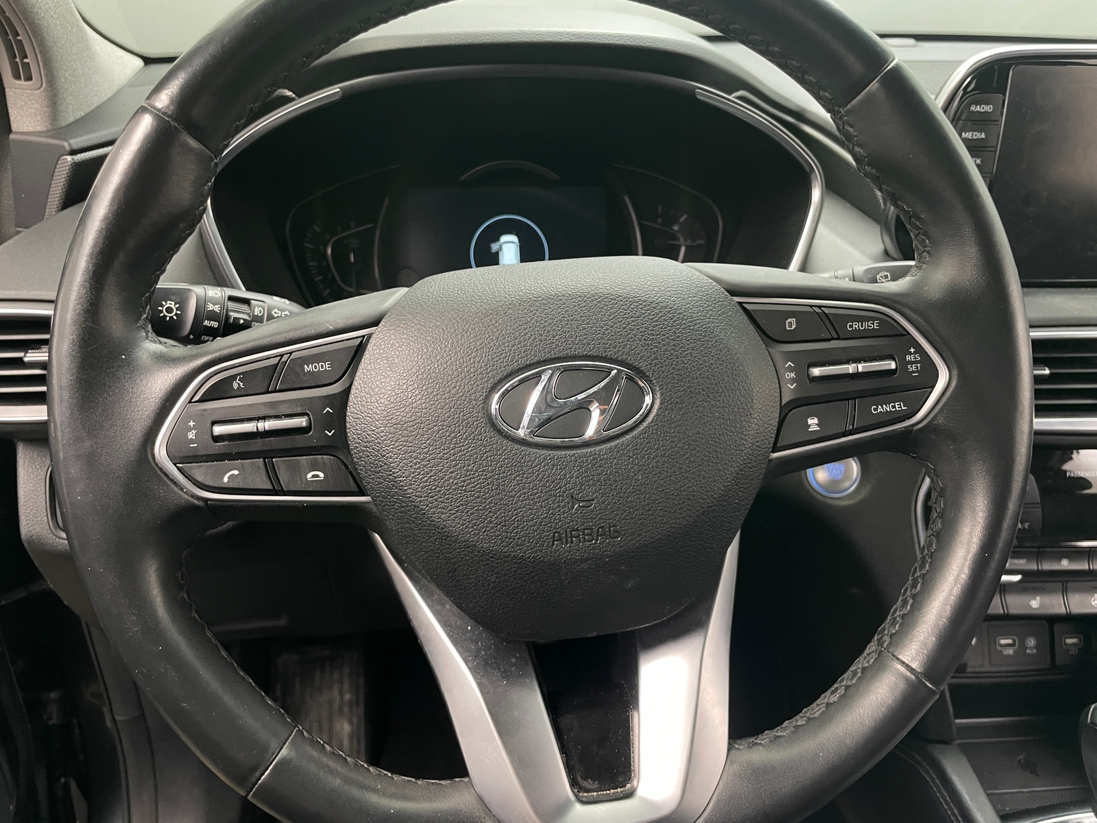 Thumbnail: 2020 Hyundai Santa Fe - 4