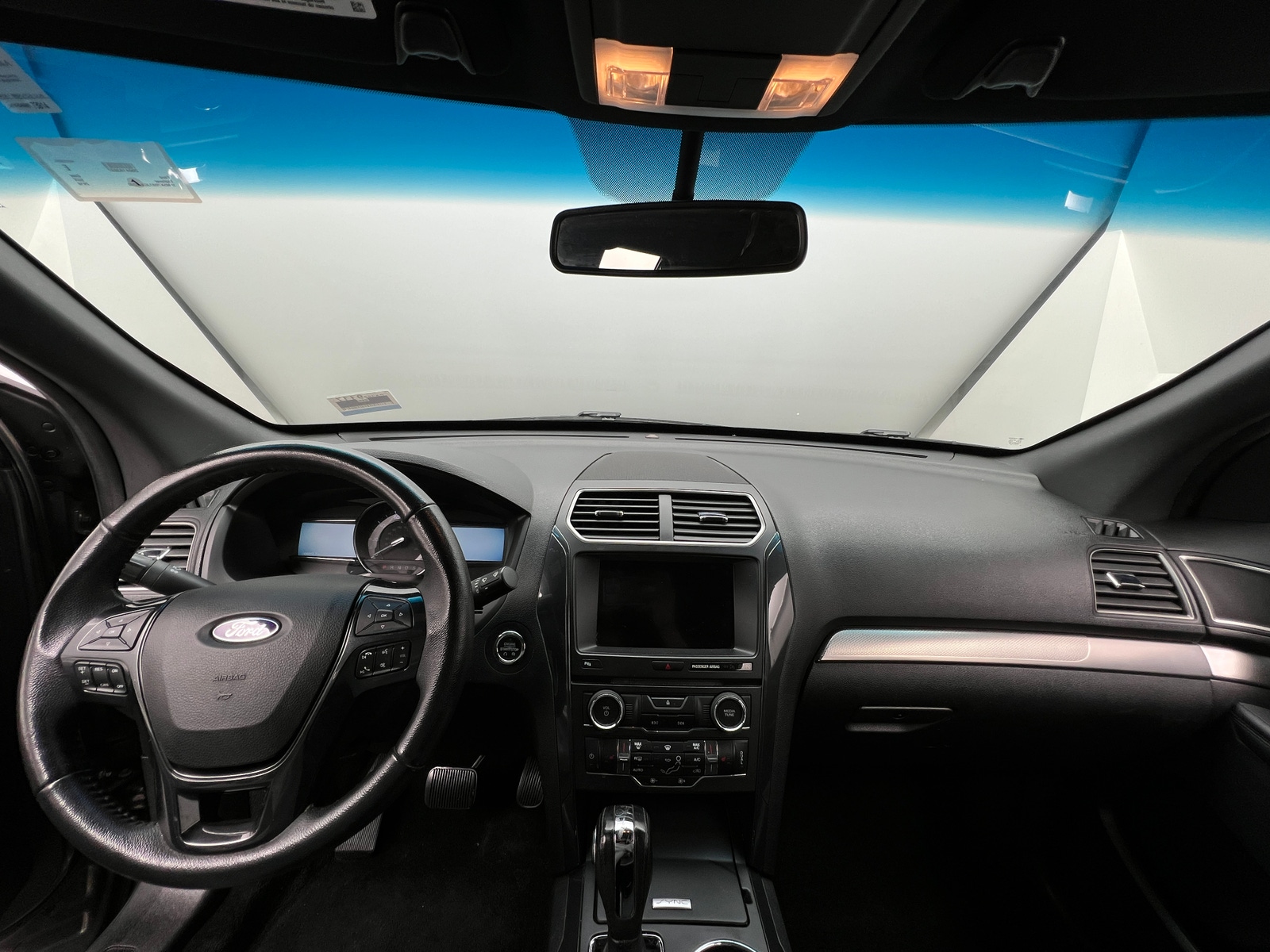 Thumbnail: 2018 Ford Explorer - 3