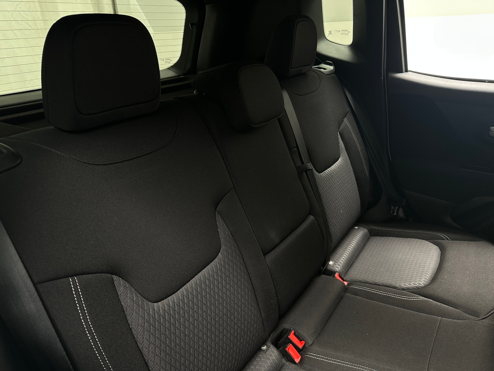 Thumbnail: 2021 Jeep Renegade - 6