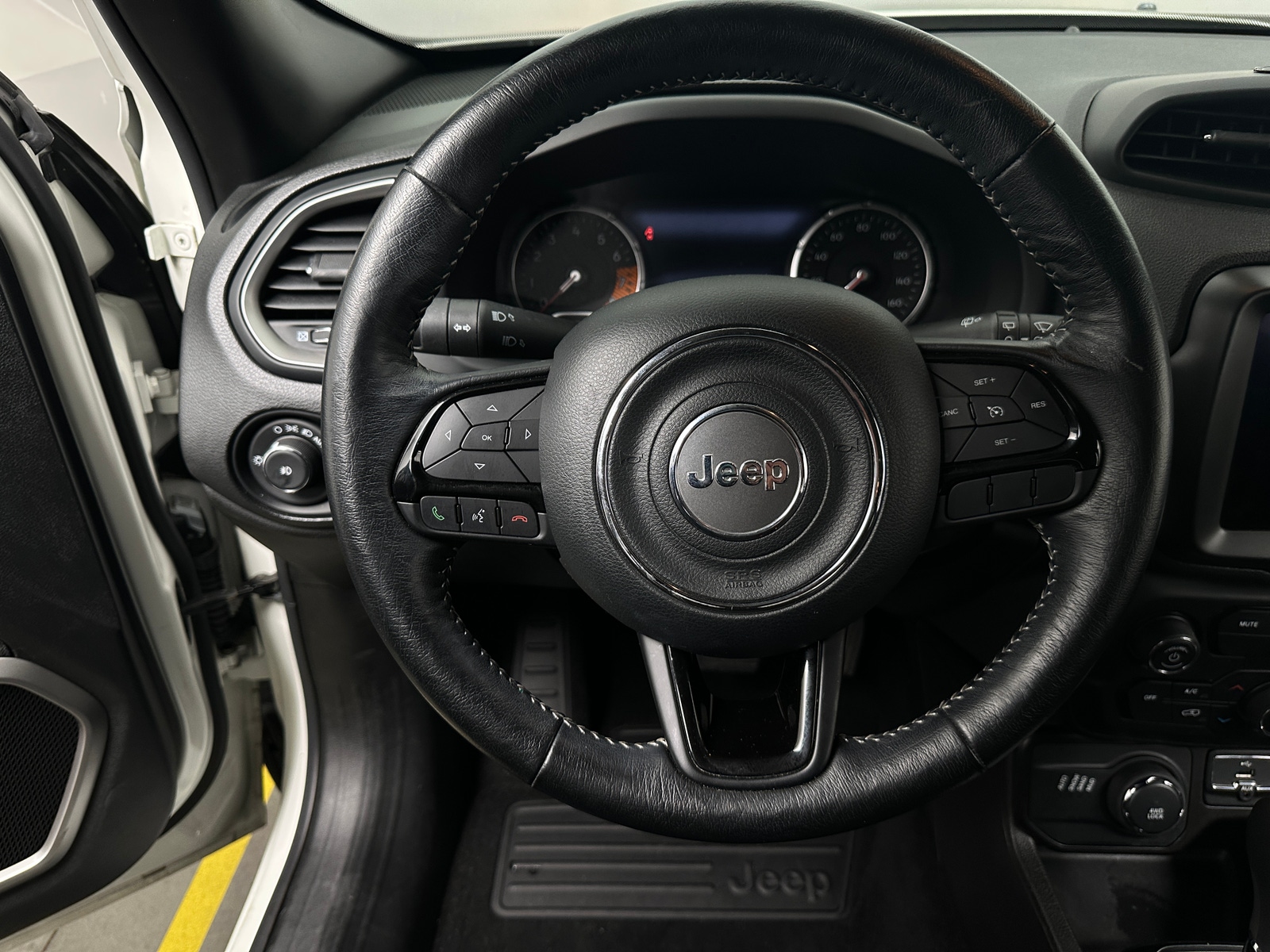 Thumbnail: 2021 Jeep Renegade - 5