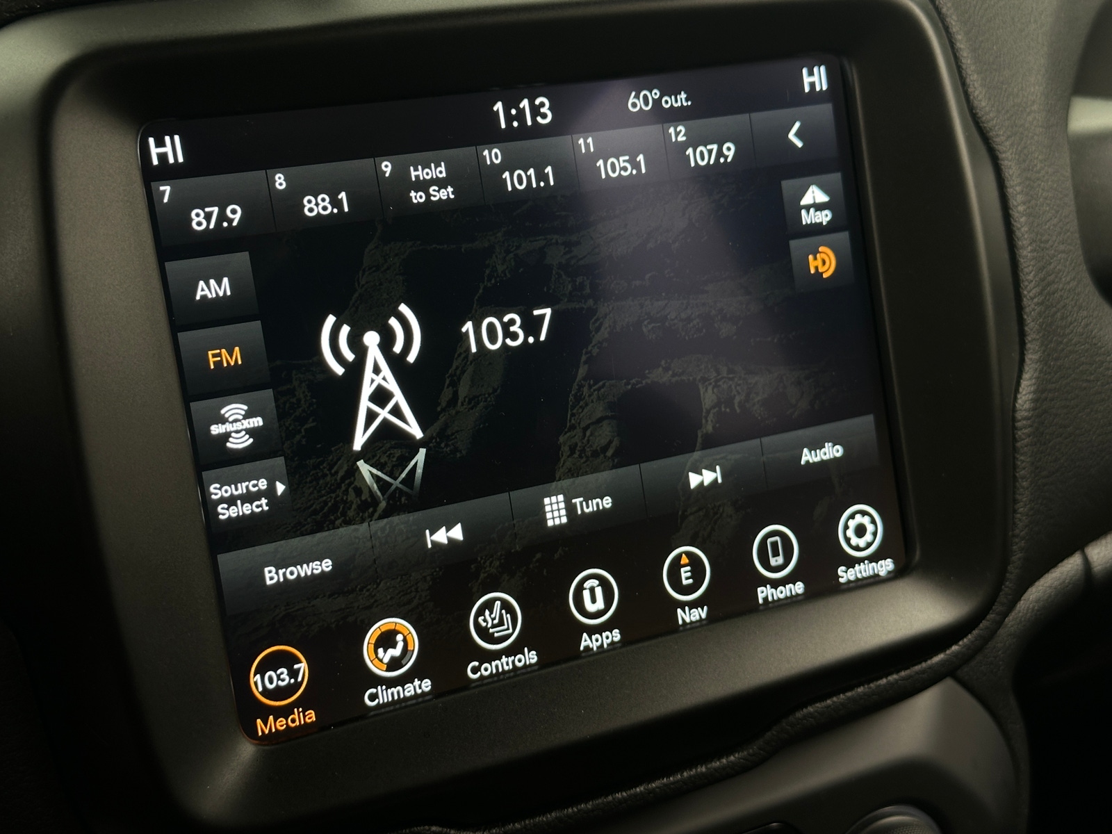 Thumbnail: 2021 Jeep Renegade - 4