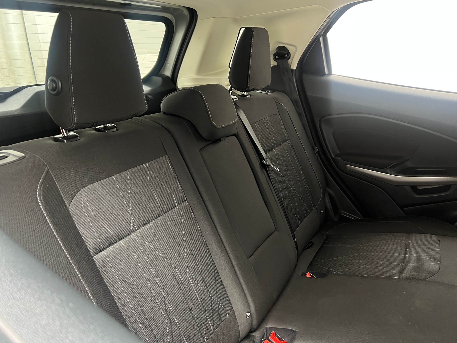 Thumbnail: 2021 Ford EcoSport - 6