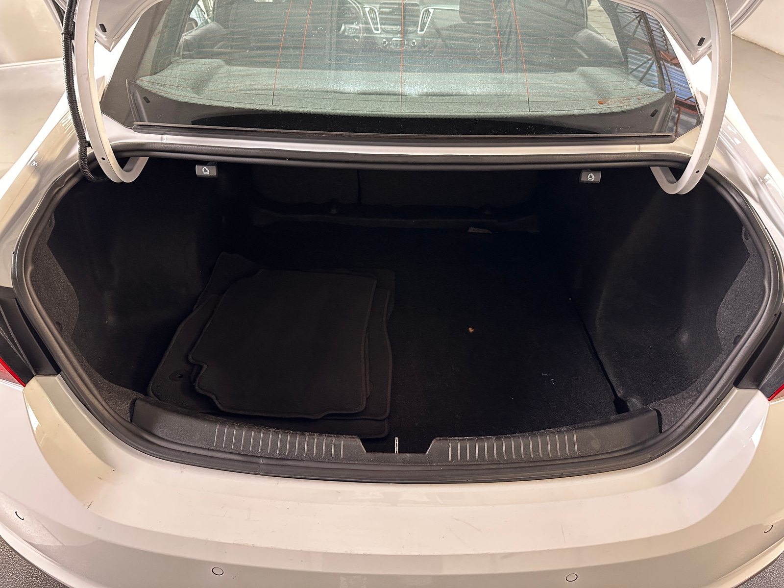 Thumbnail: 2024 Chevrolet Malibu - 7