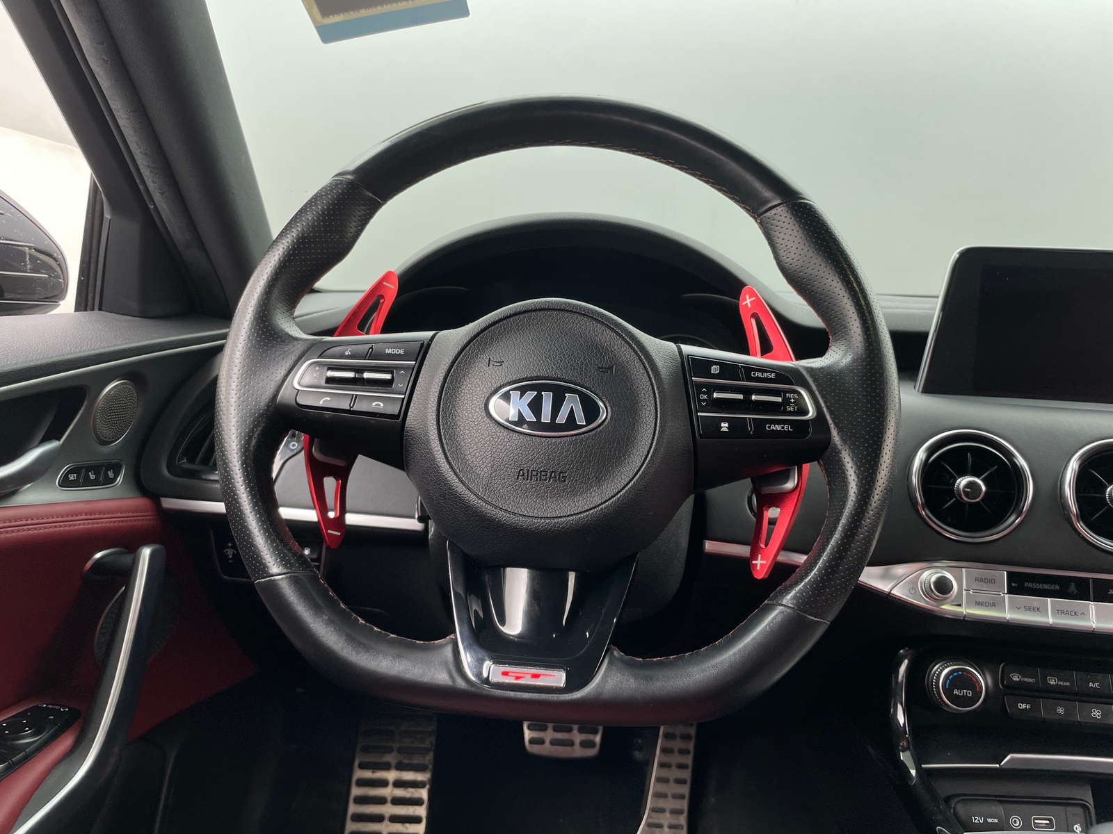 Thumbnail: 2020 Kia Stinger - 4