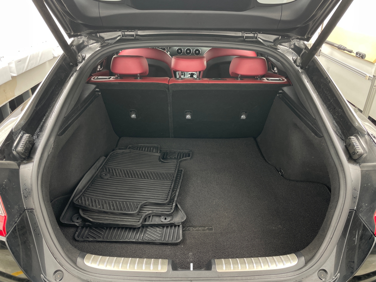 Thumbnail: 2020 Kia Stinger - 6