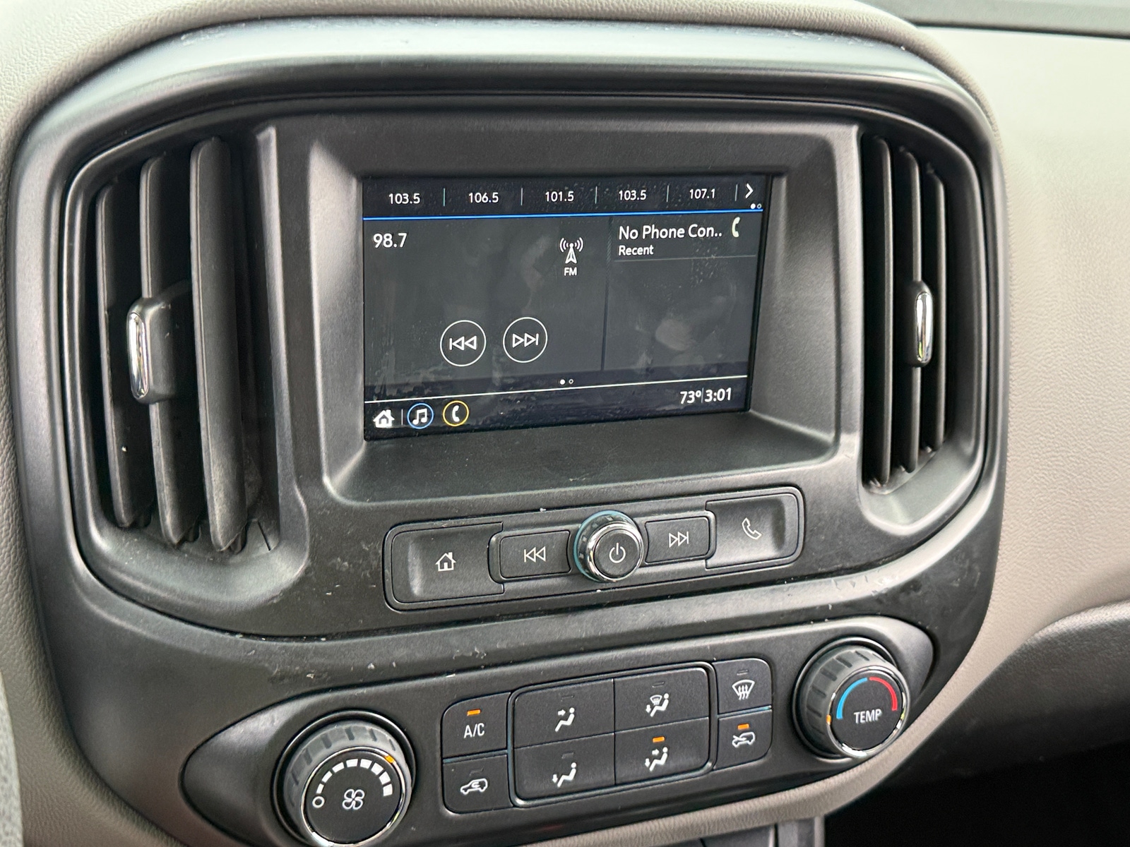 Thumbnail: 2019 Chevrolet Colorado - 4