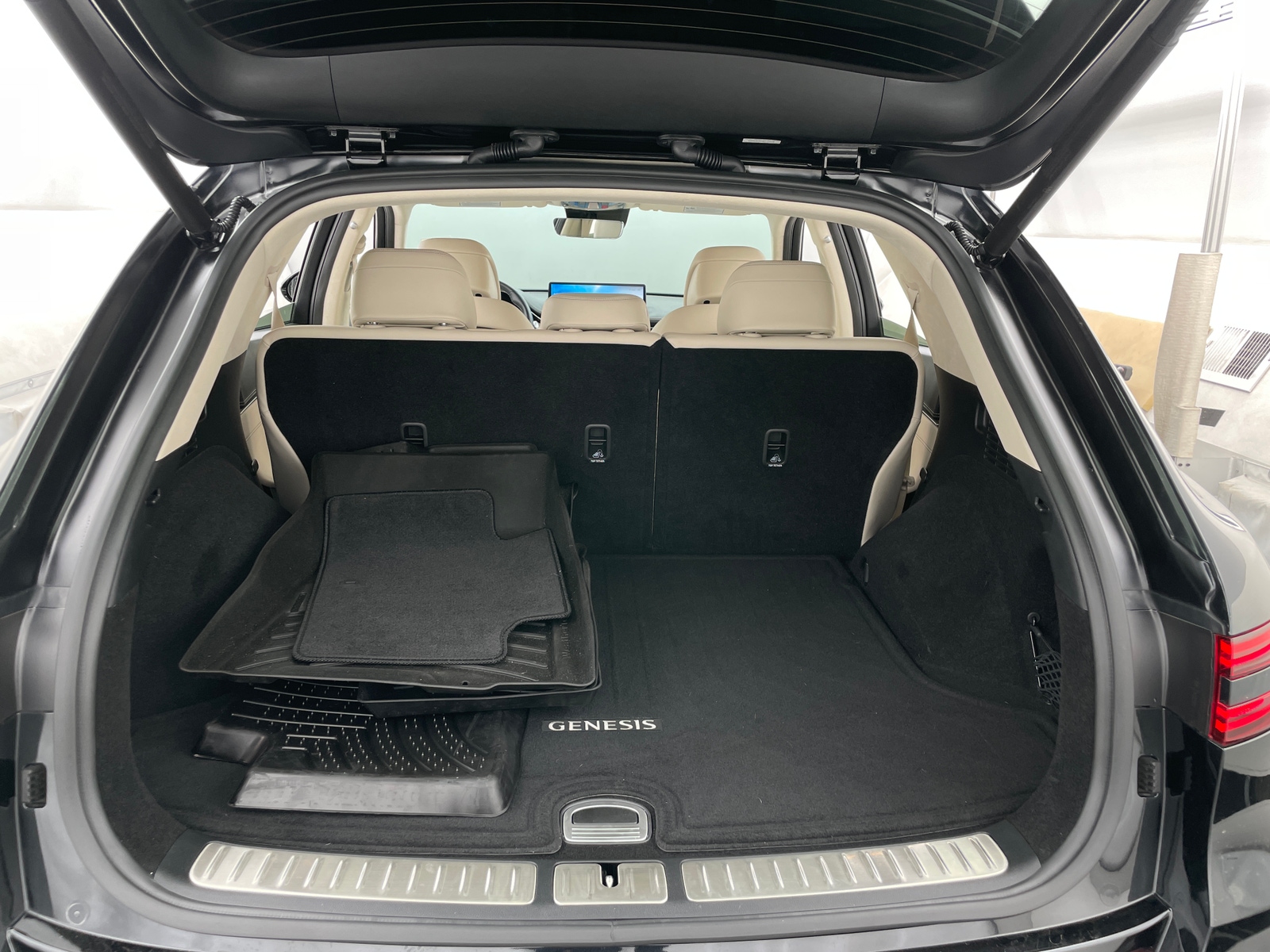 Thumbnail: 2025 Genesis GV70 - 6