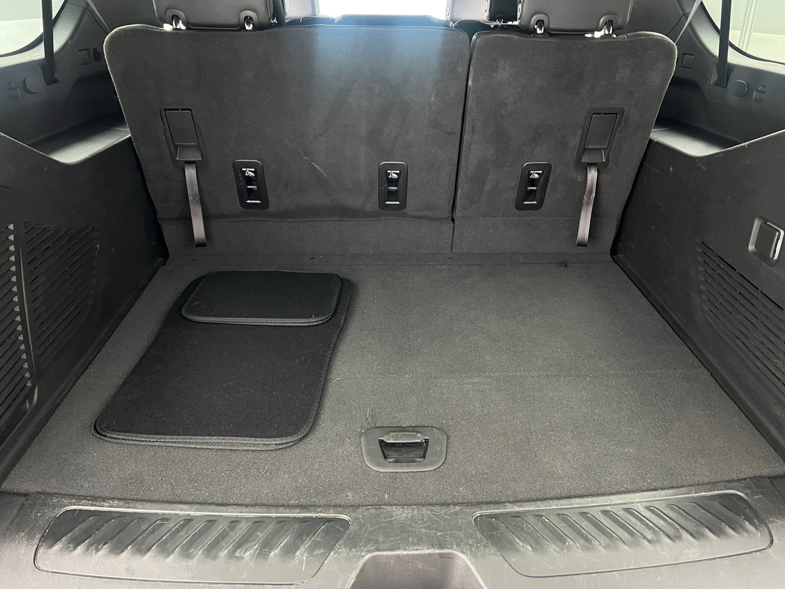 Thumbnail: 2024 Chevrolet Suburban - 6