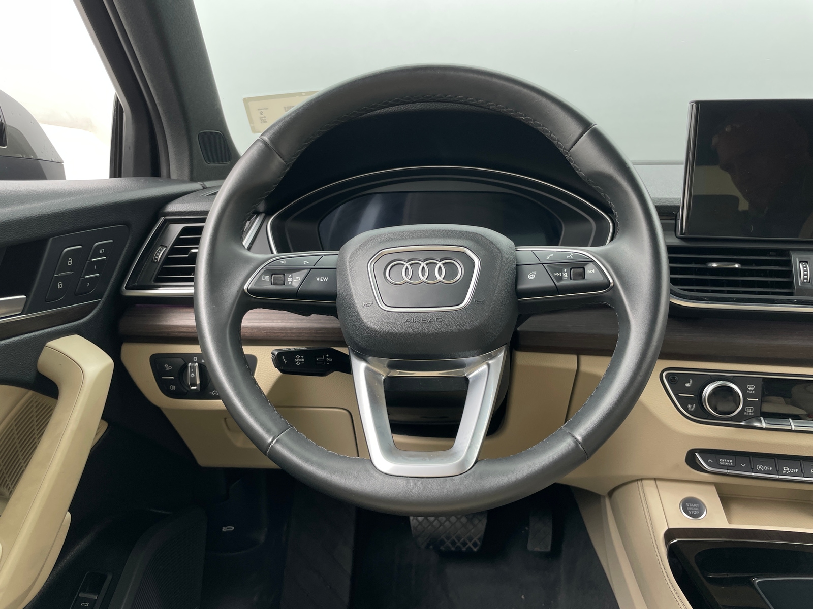 Thumbnail: 2023 Audi Q5 - 4