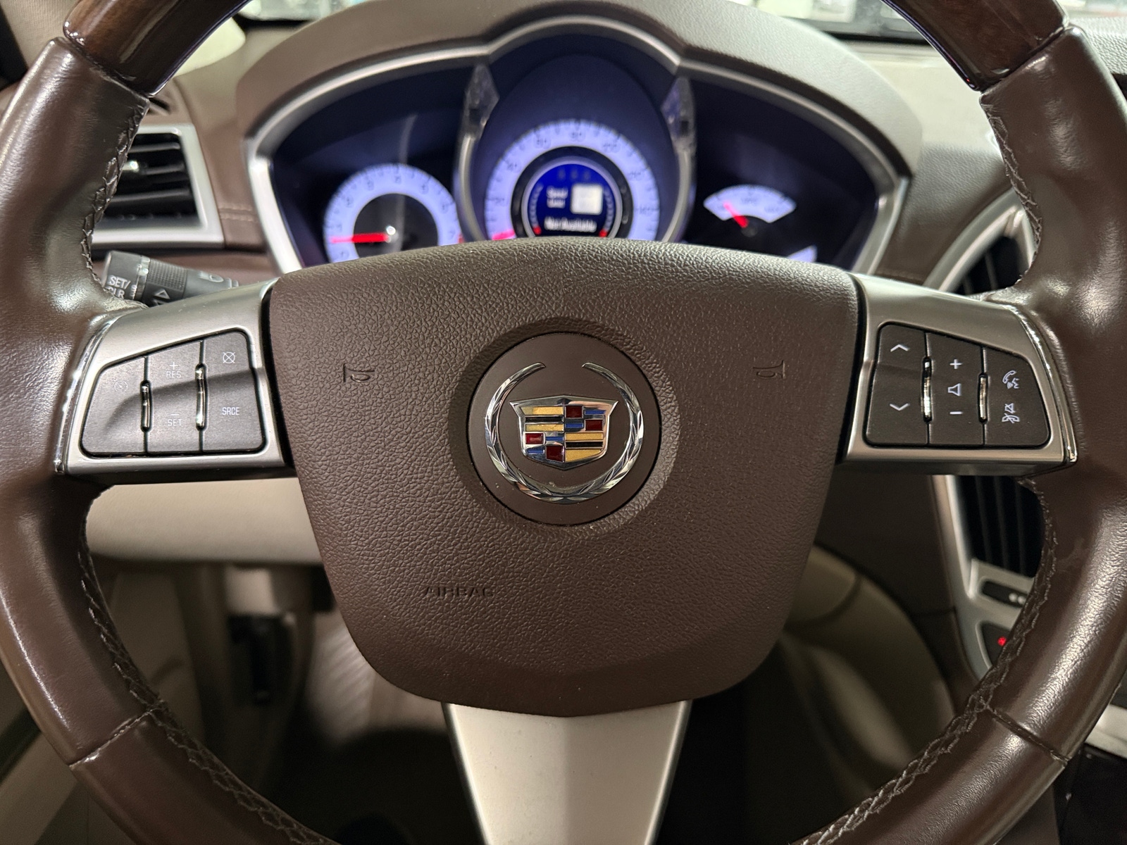 Thumbnail: 2011 Cadillac SRX - 4