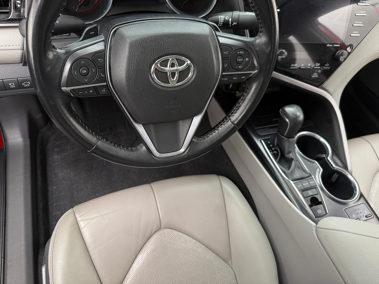 Thumbnail: 2019 Toyota Camry - 4