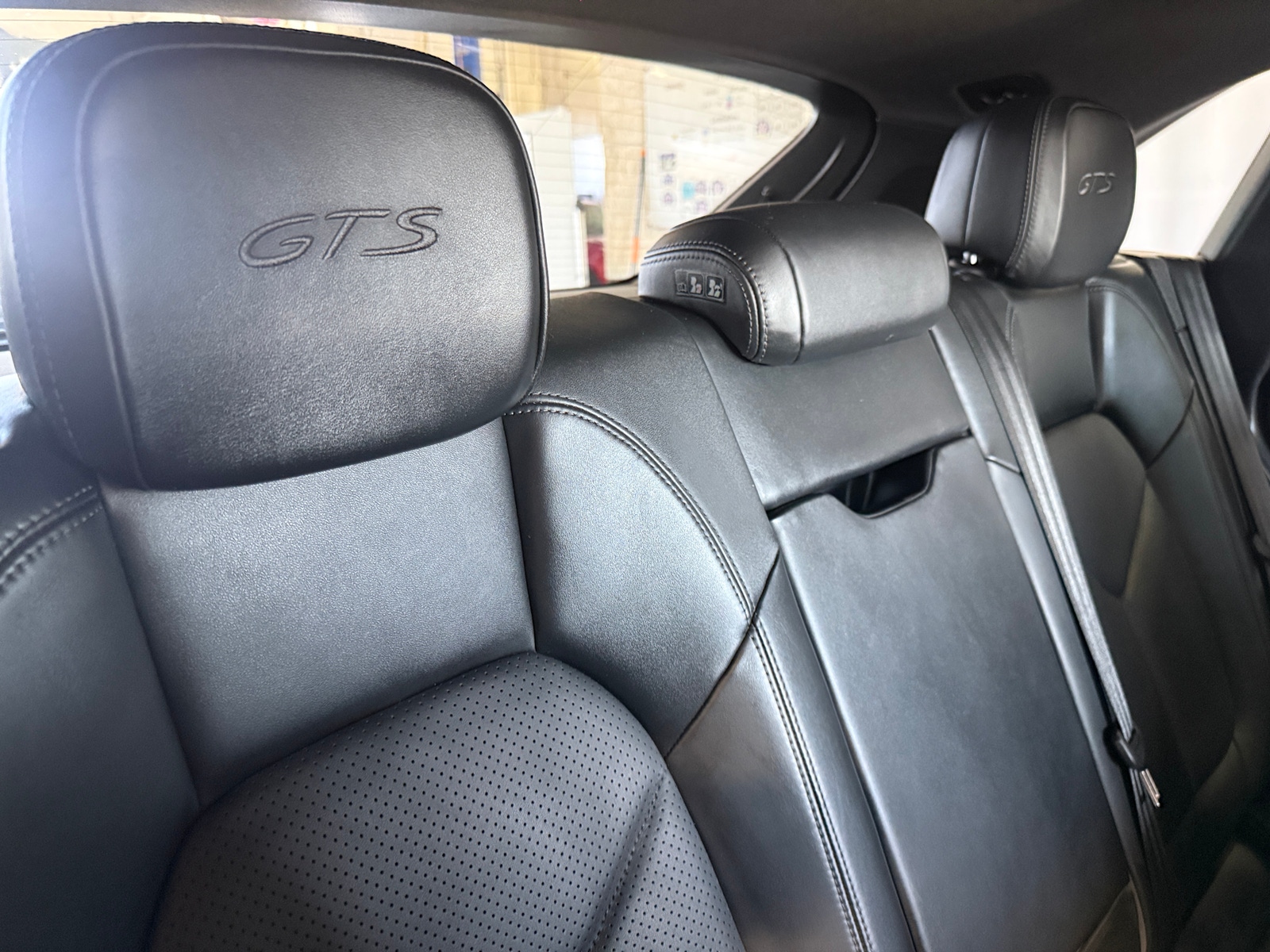 Thumbnail: 2018 Porsche Macan - 5