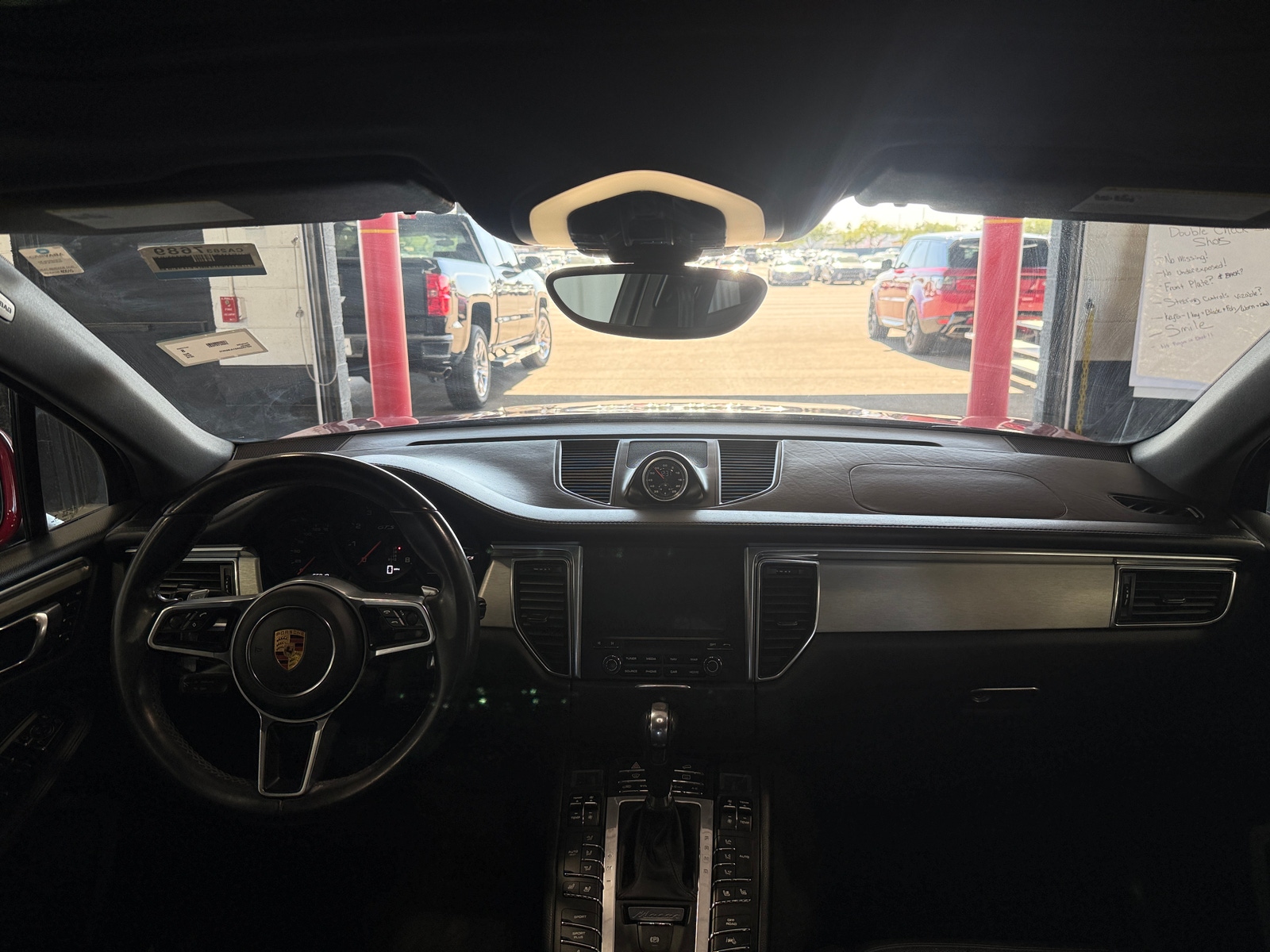 Thumbnail: 2018 Porsche Macan - 2