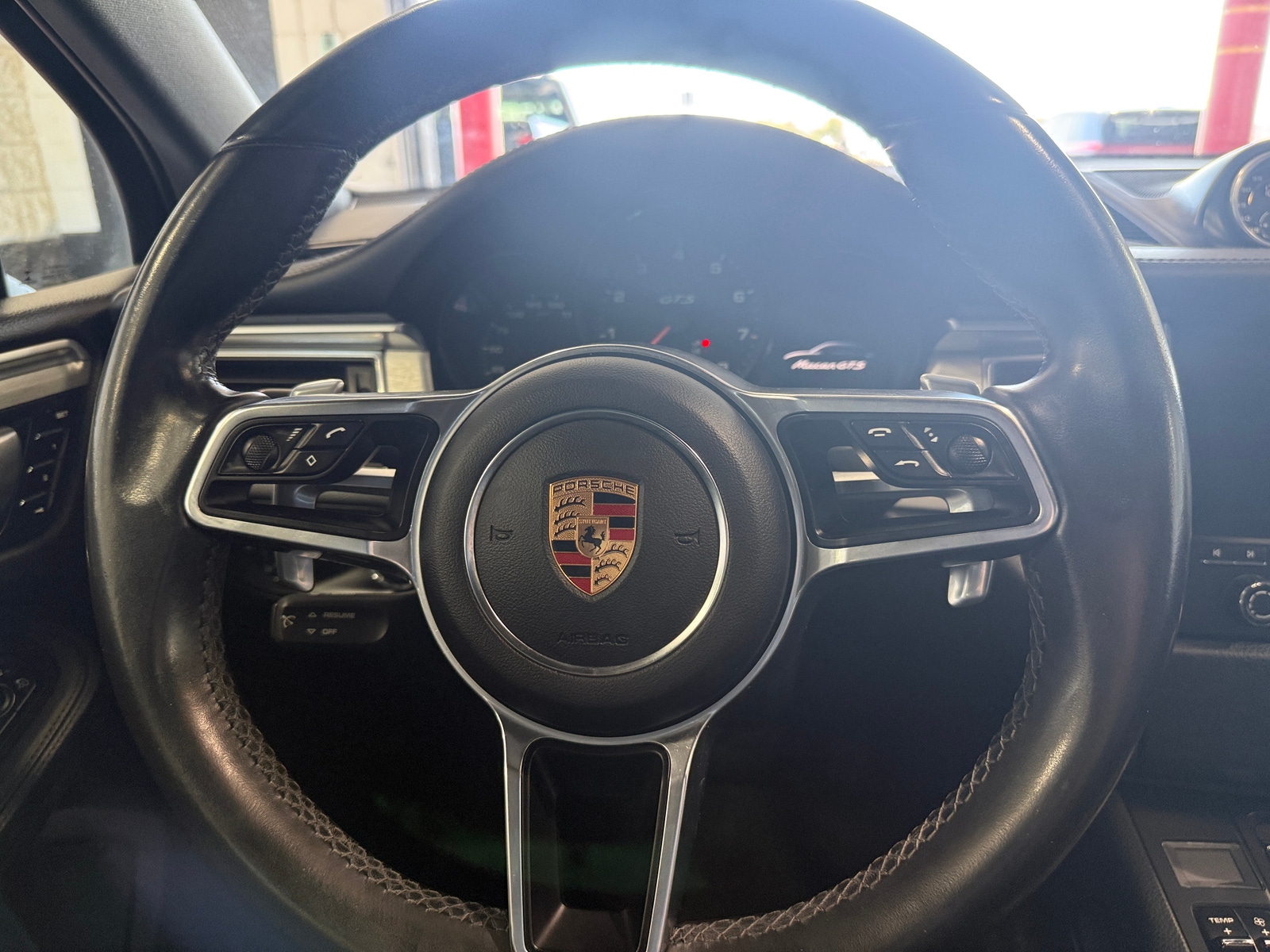 Thumbnail: 2018 Porsche Macan - 4