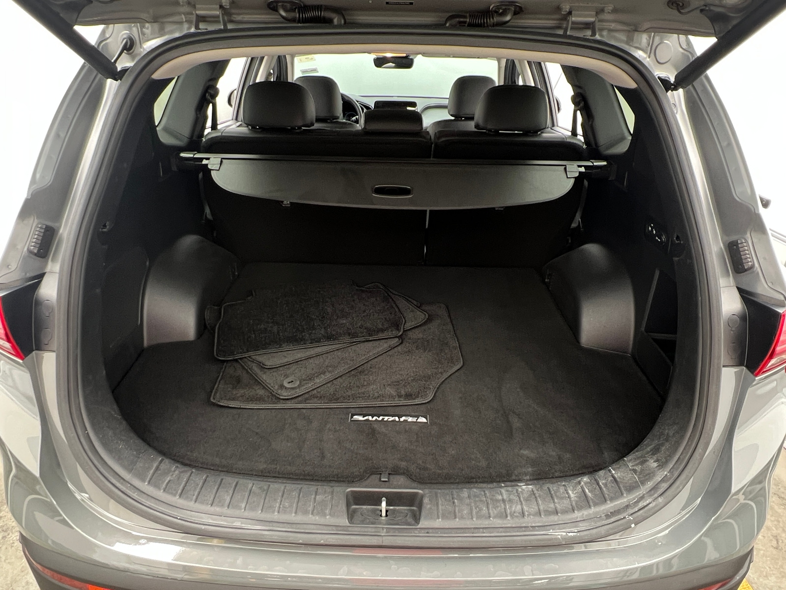 Thumbnail: 2022 Hyundai Santa Fe - 7