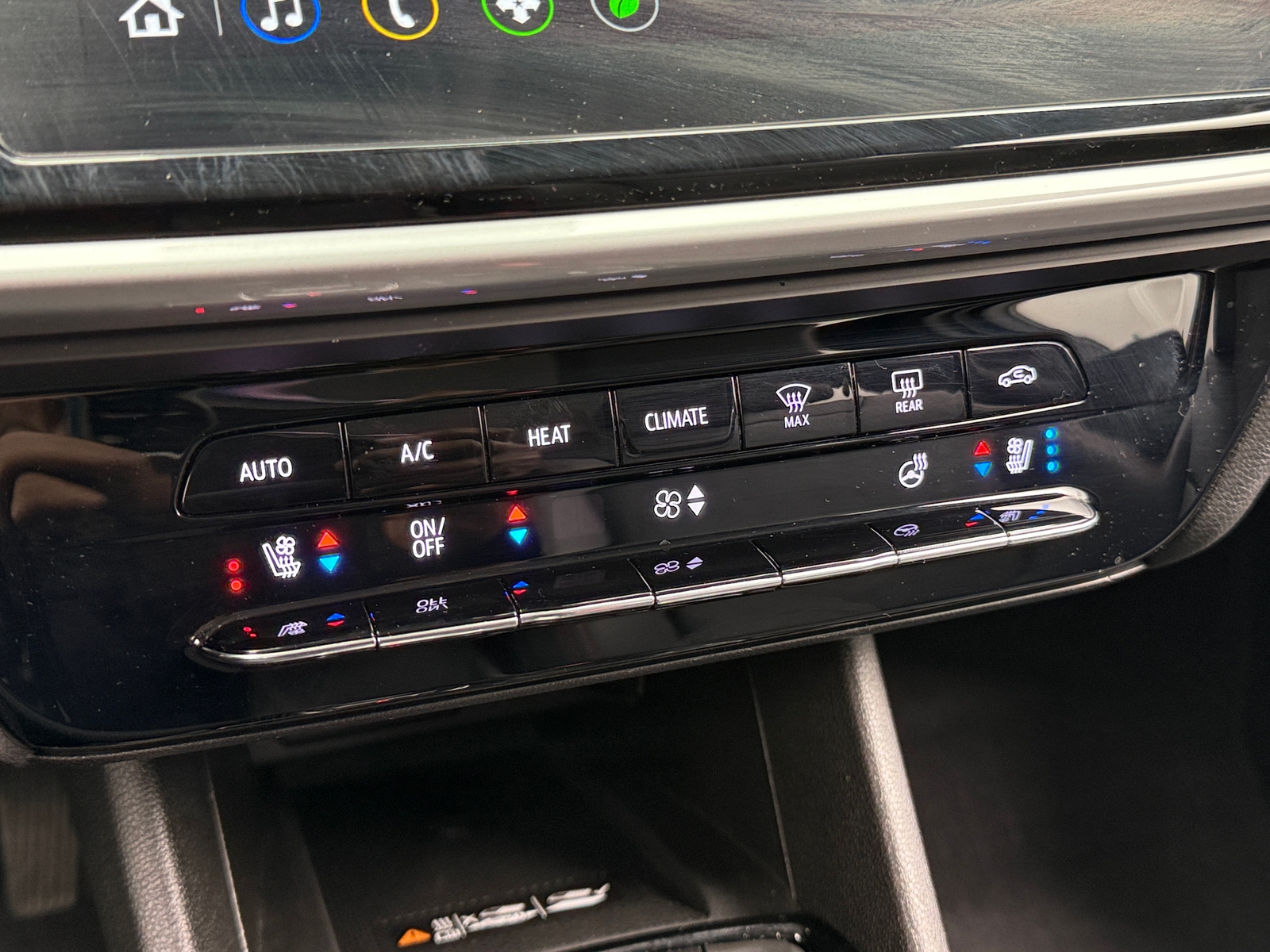 Thumbnail: 2023 Chevrolet Bolt EUV - 3