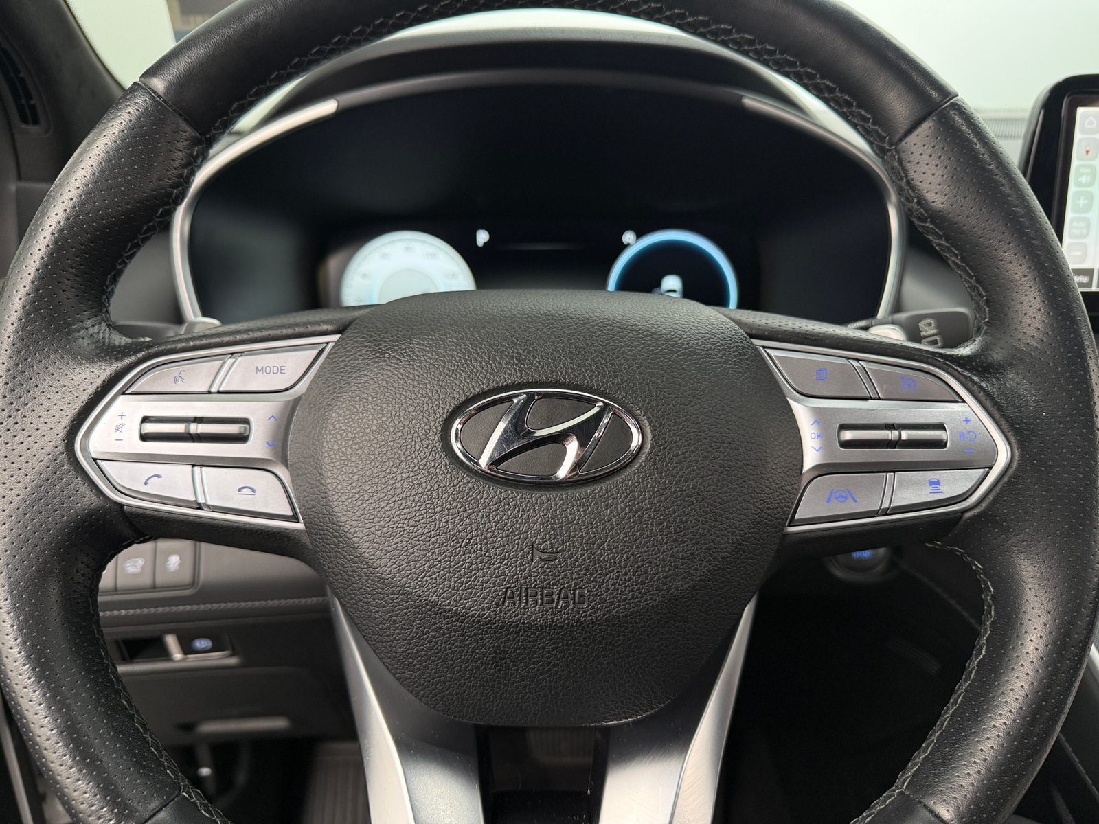 Thumbnail: 2023 Hyundai Santa Fe - 4