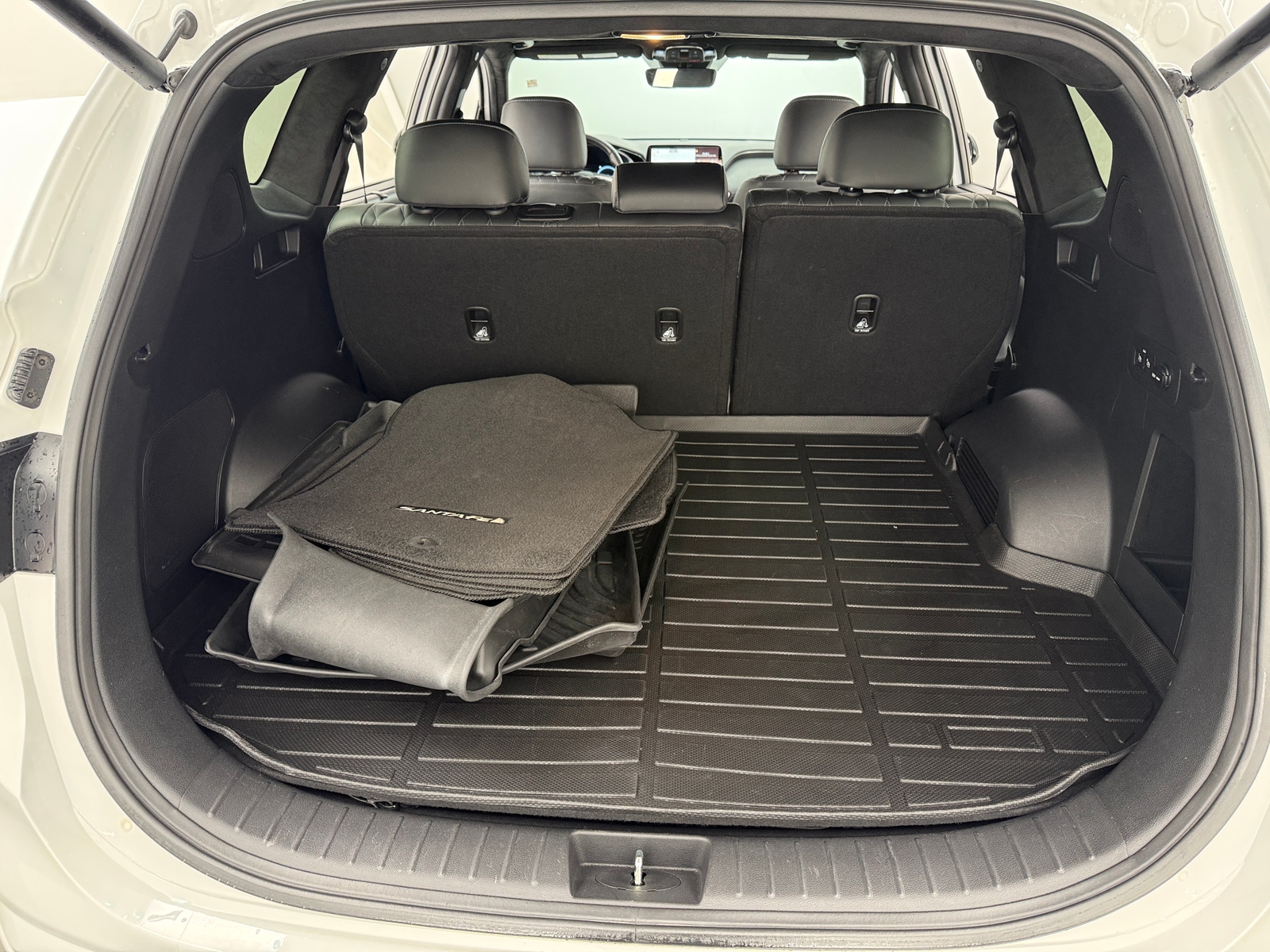 Thumbnail: 2023 Hyundai Santa Fe - 6