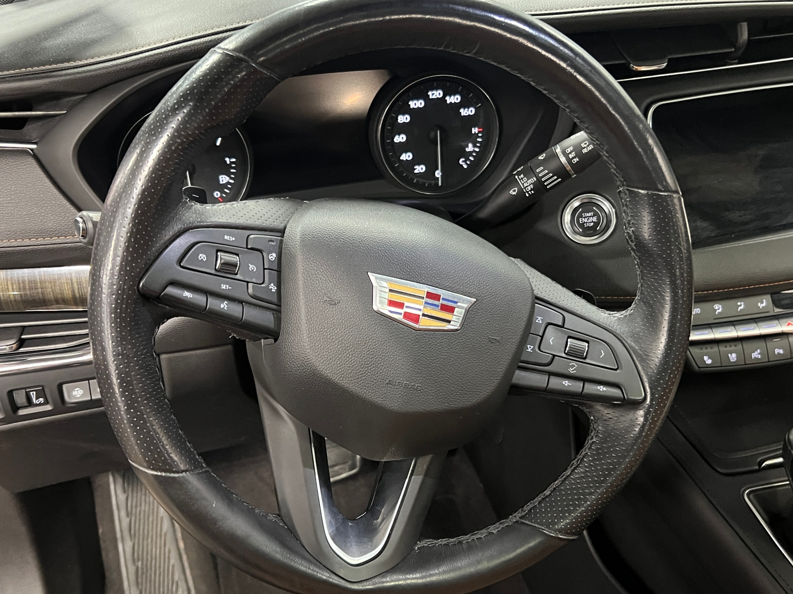 Thumbnail: 2019 Cadillac XT4 - 4