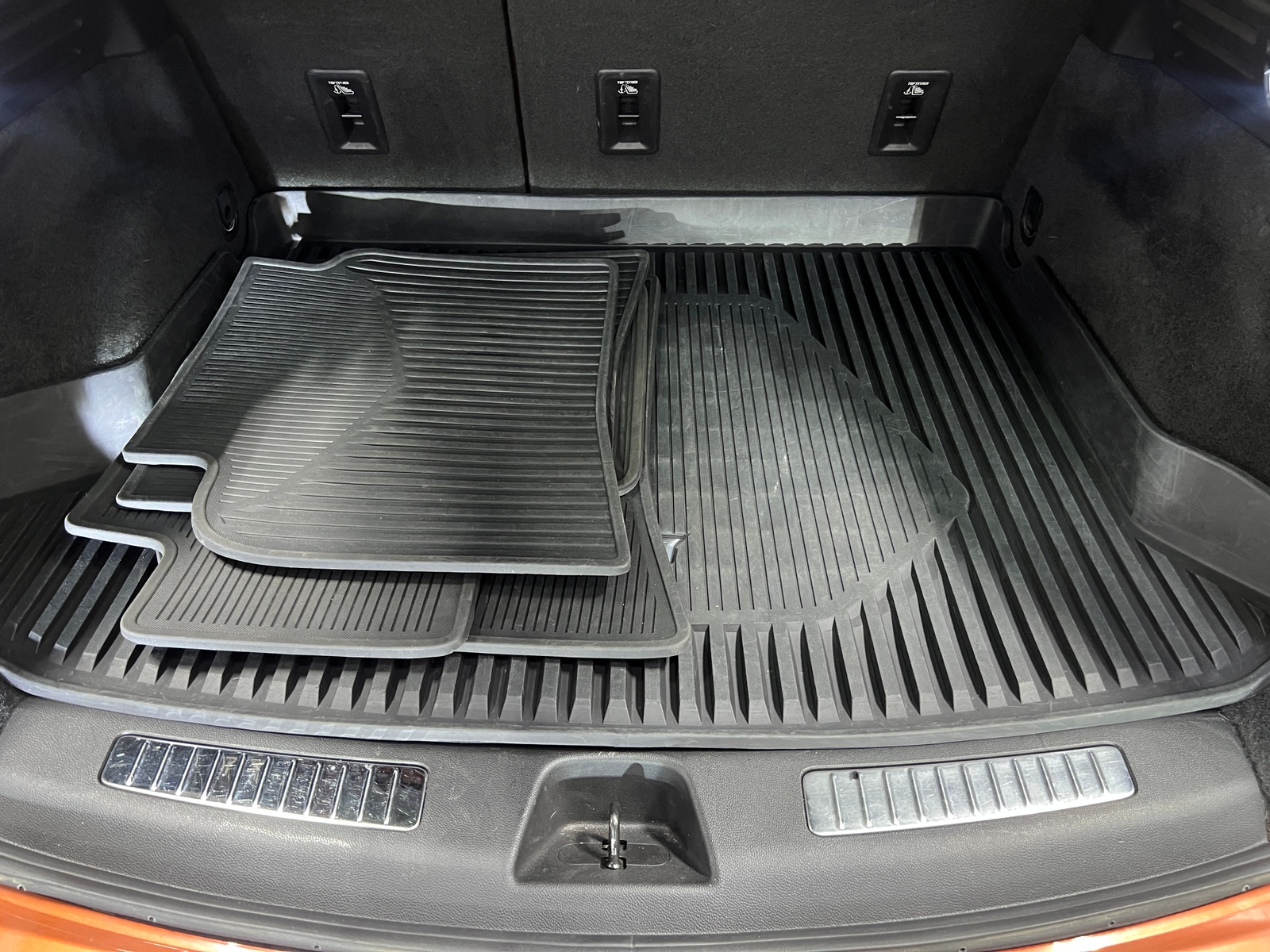 Thumbnail: 2019 Cadillac XT4 - 6