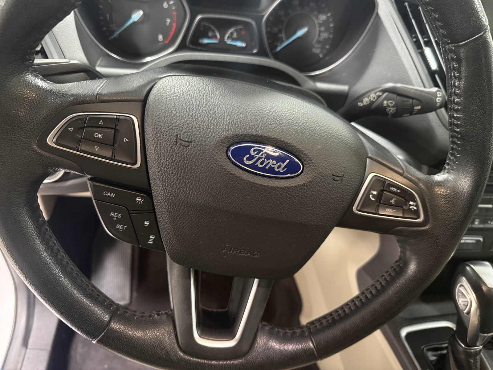 Thumbnail: 2019 Ford Escape - 4