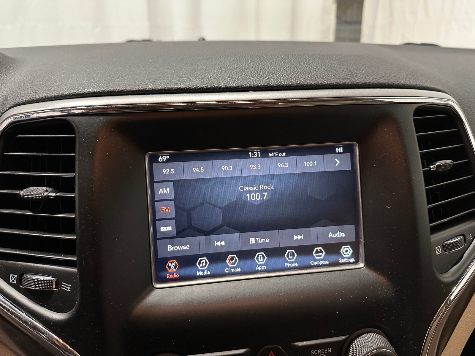 Thumbnail: 2018 Jeep Grand Cherokee - 4