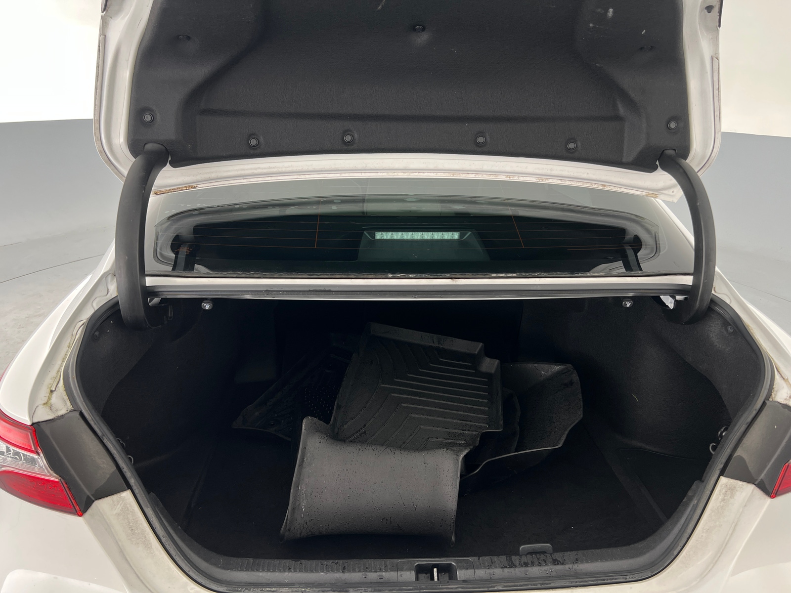 Thumbnail: 2020 Toyota Camry - 6