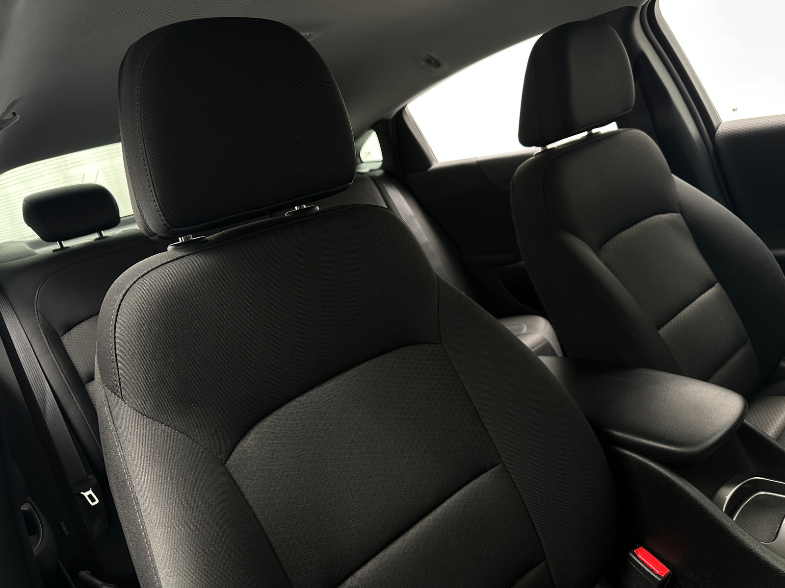 Thumbnail: 2017 Chevrolet Malibu - 2