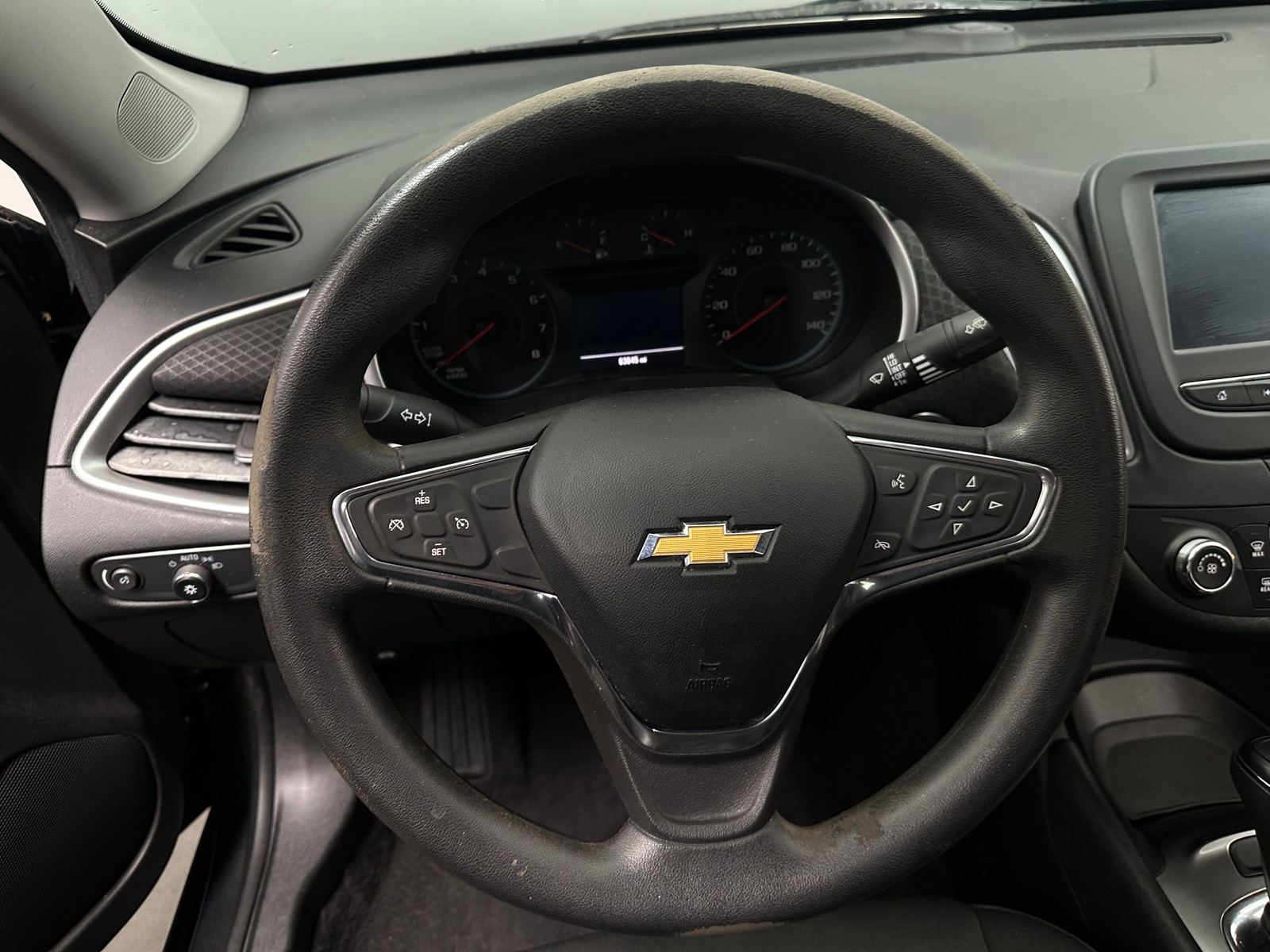 Thumbnail: 2017 Chevrolet Malibu - 5