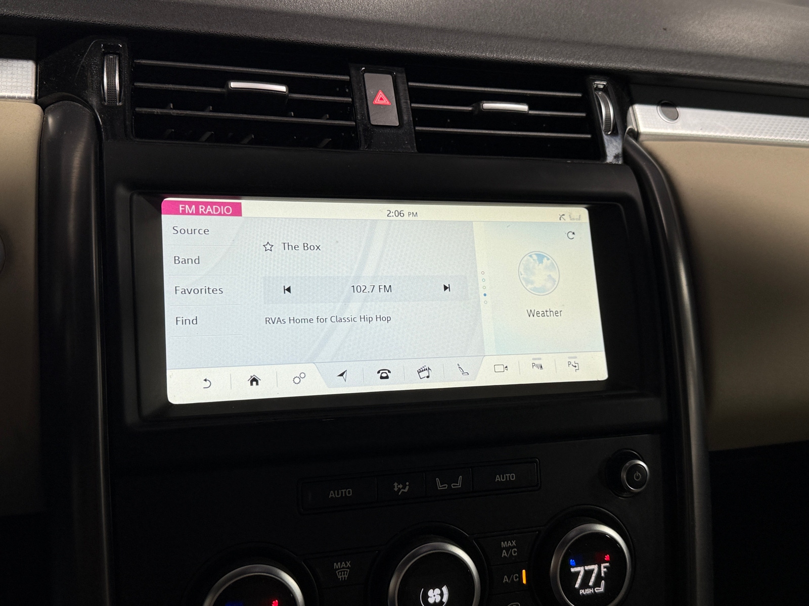 Thumbnail: 2020 Land Rover Discovery - 3