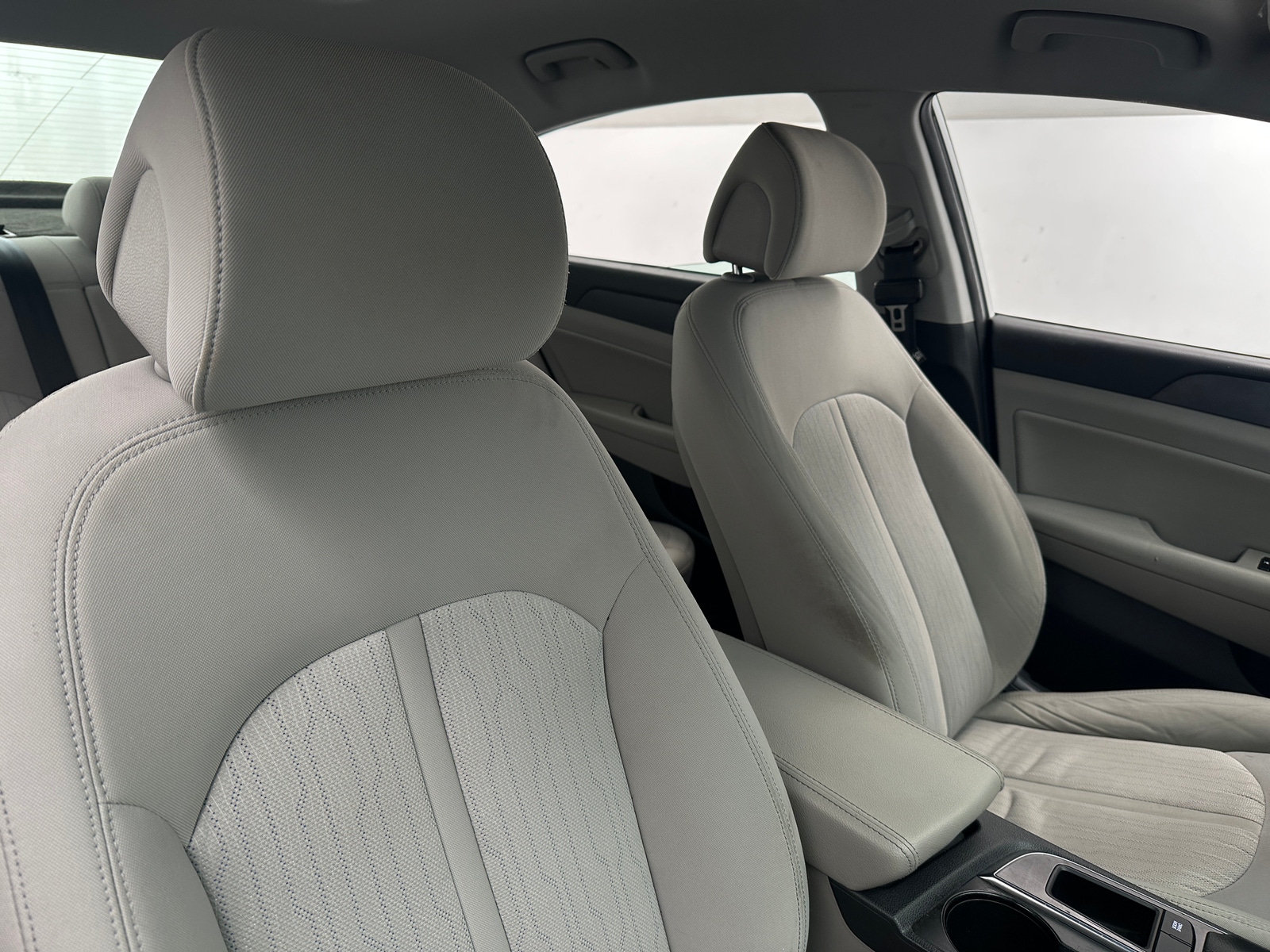 Thumbnail: 2017 Hyundai Sonata - 2