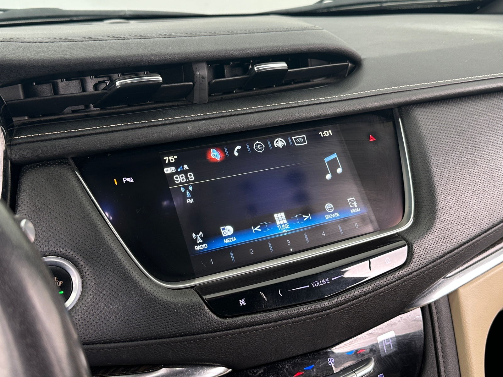 Thumbnail: 2019 Cadillac XT5 - 3