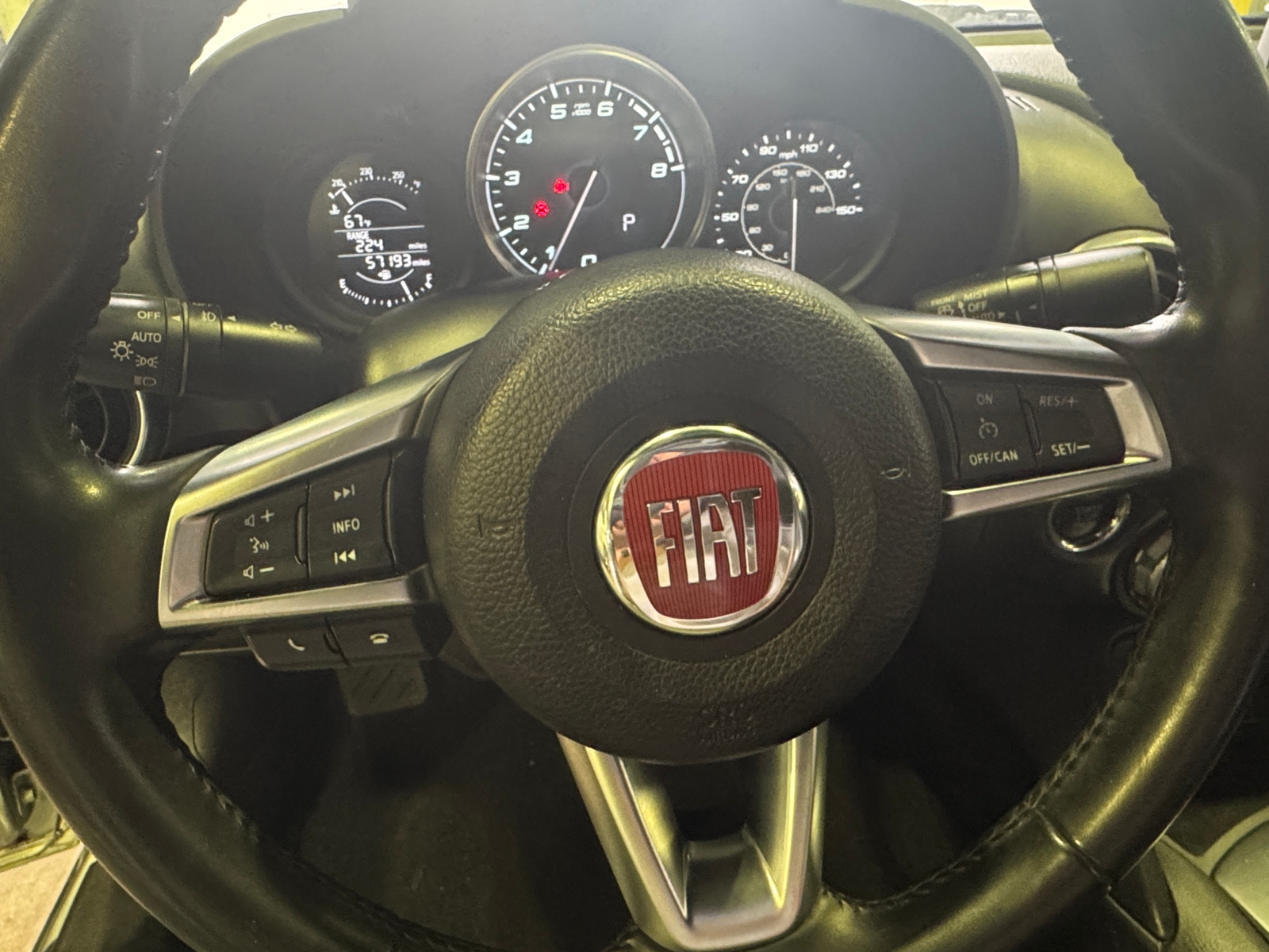 Thumbnail: 2017 Fiat 124 Spider - 4