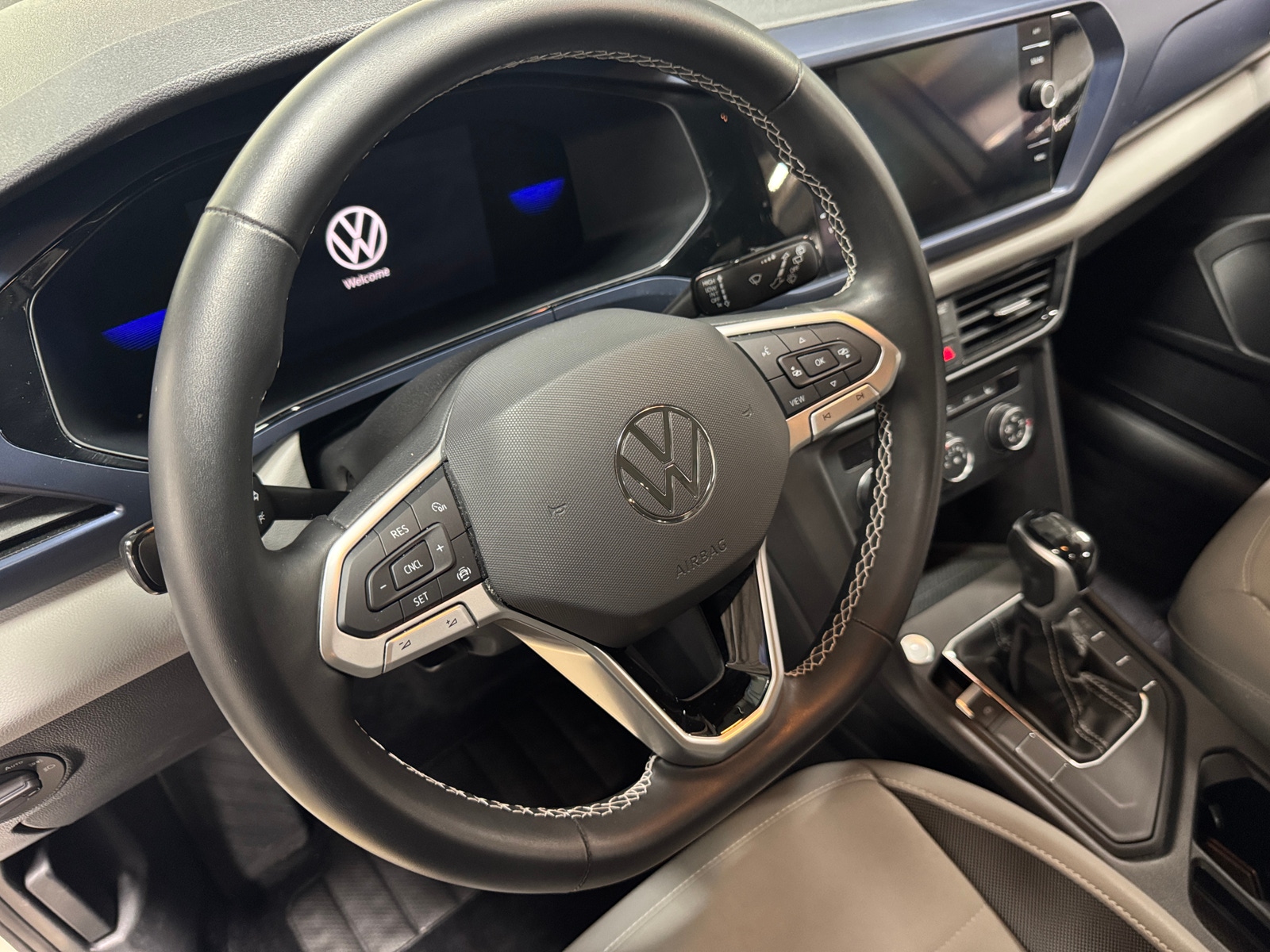 Thumbnail: 2022 Volkswagen Taos - 5