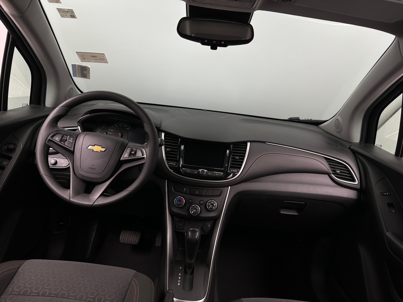 Thumbnail: 2020 Chevrolet Trax - 3