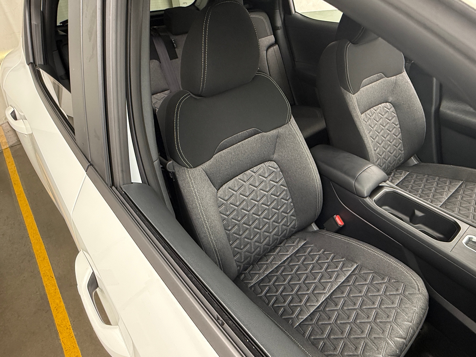 Thumbnail: 2025 Nissan Kicks - 2